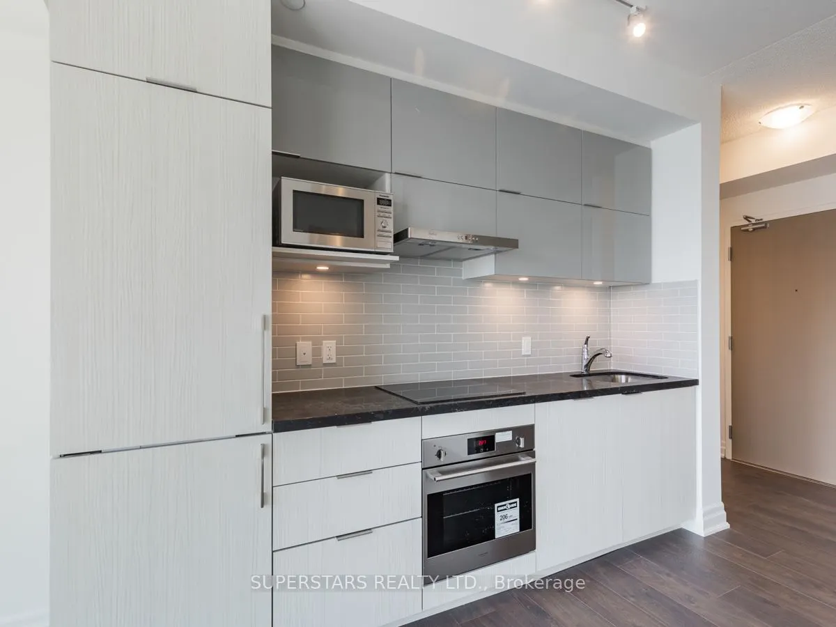 10 Rouge Valley Drive W, #614A