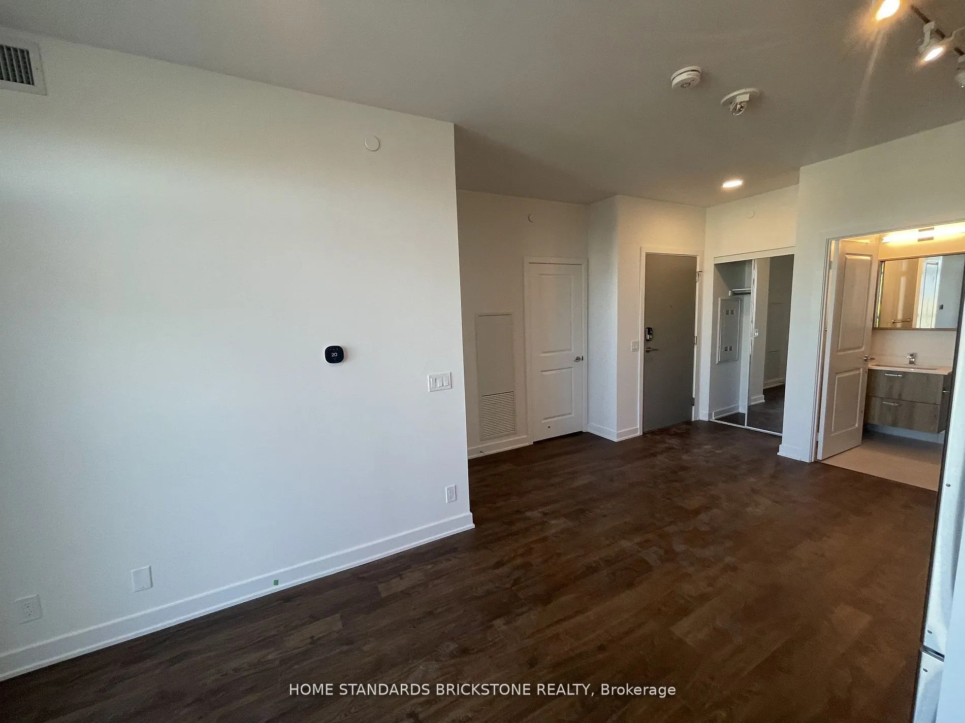 50 UPPER MALL Way N, #2007