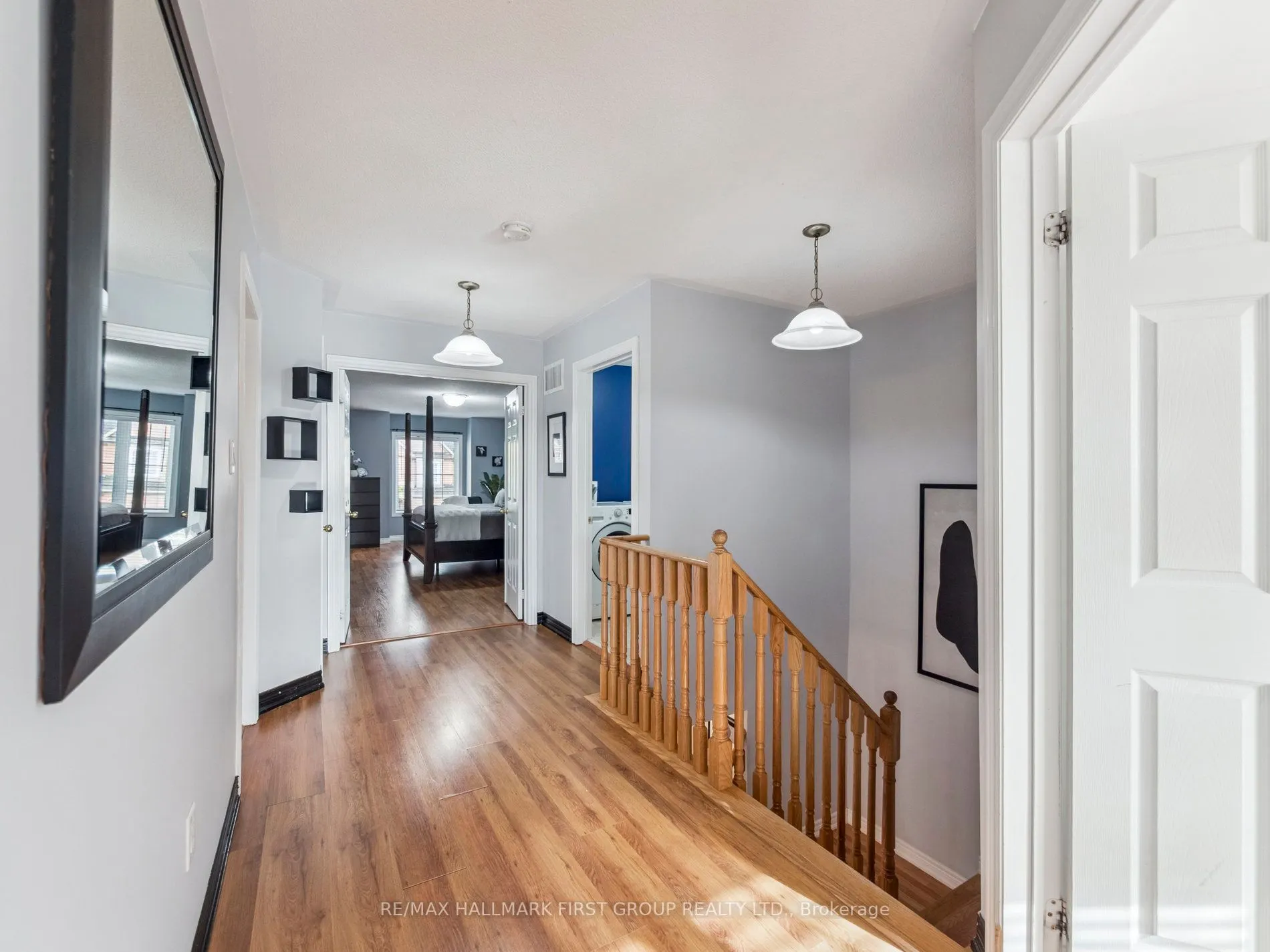 20 Crestbank Court