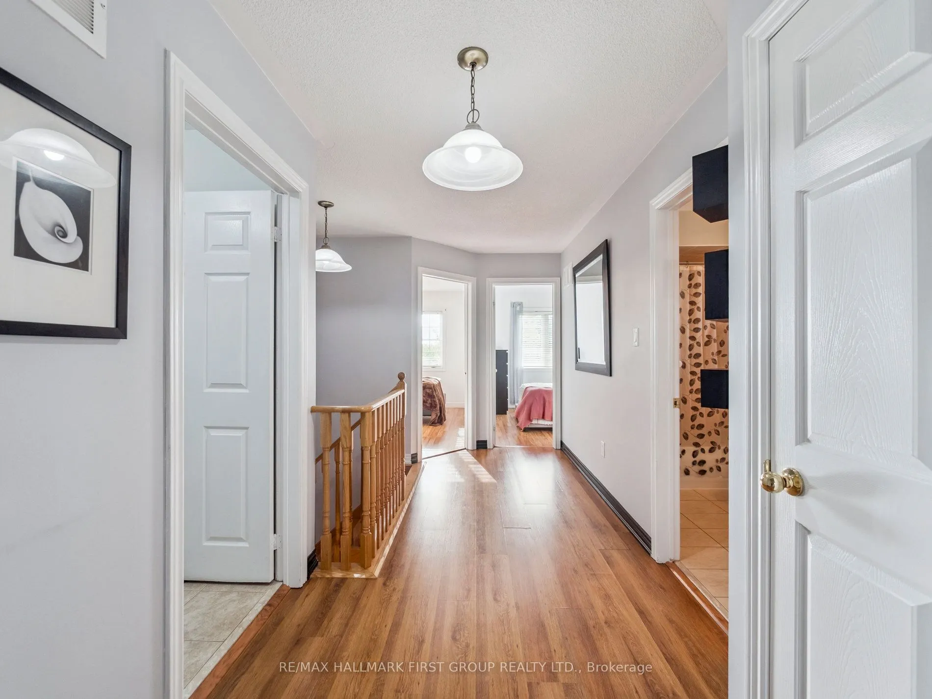 20 Crestbank Court