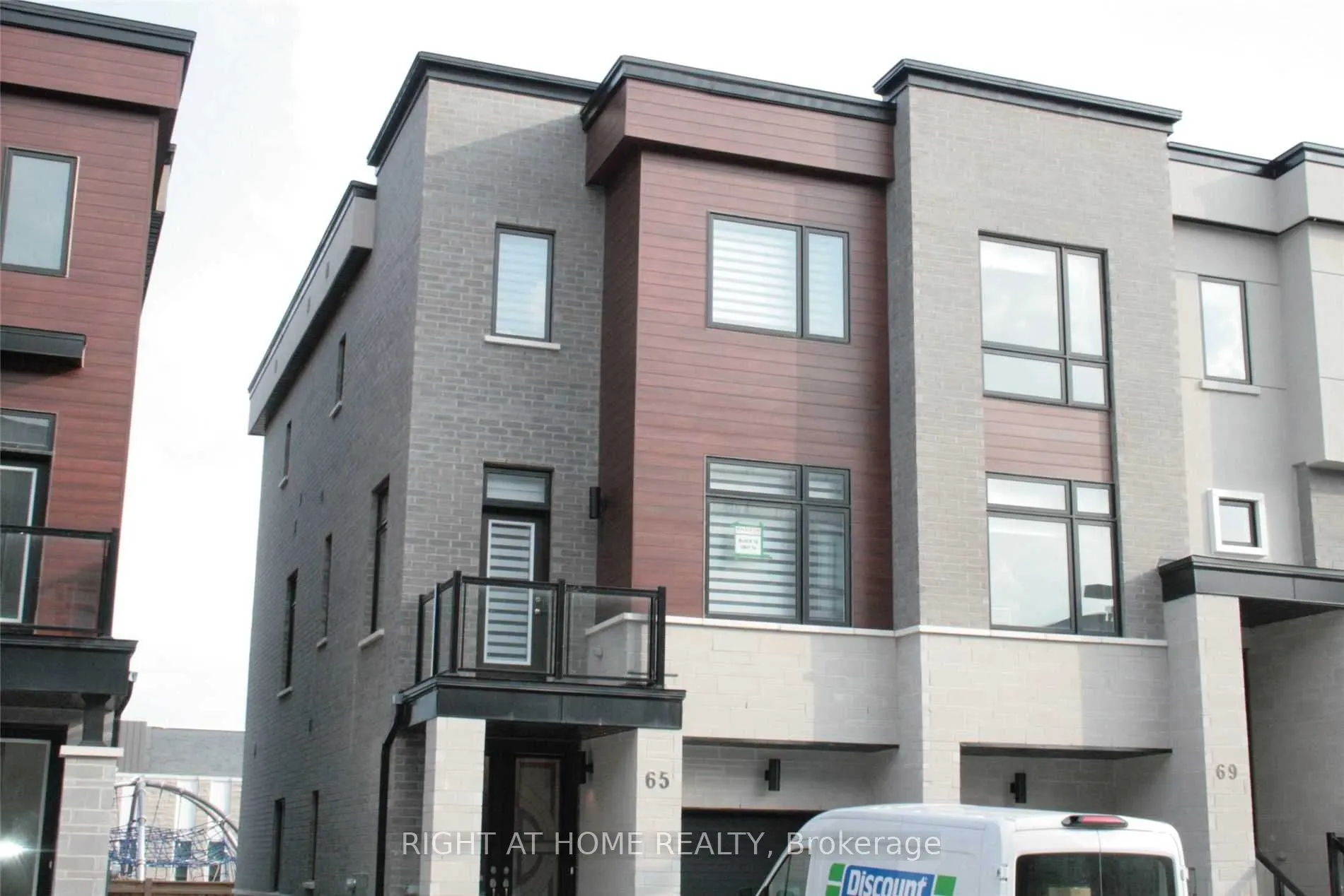 65 Laskin Drive