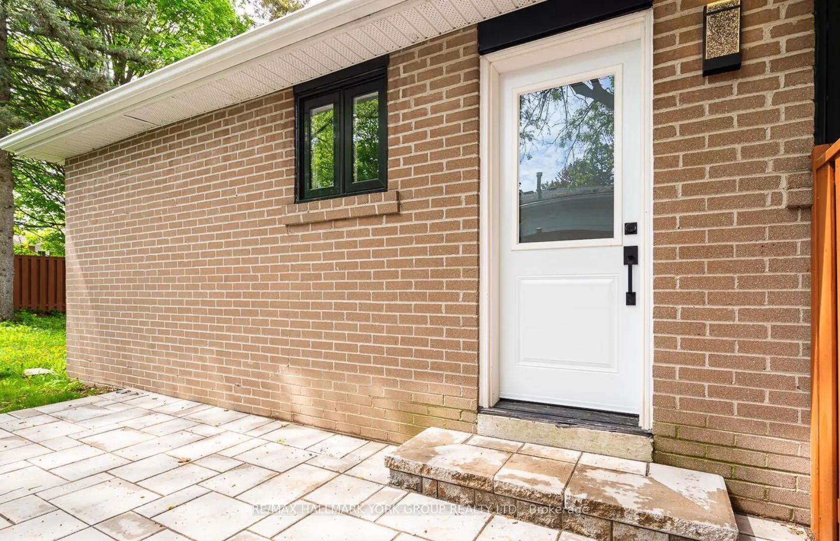 106 Woodpark Pl Place