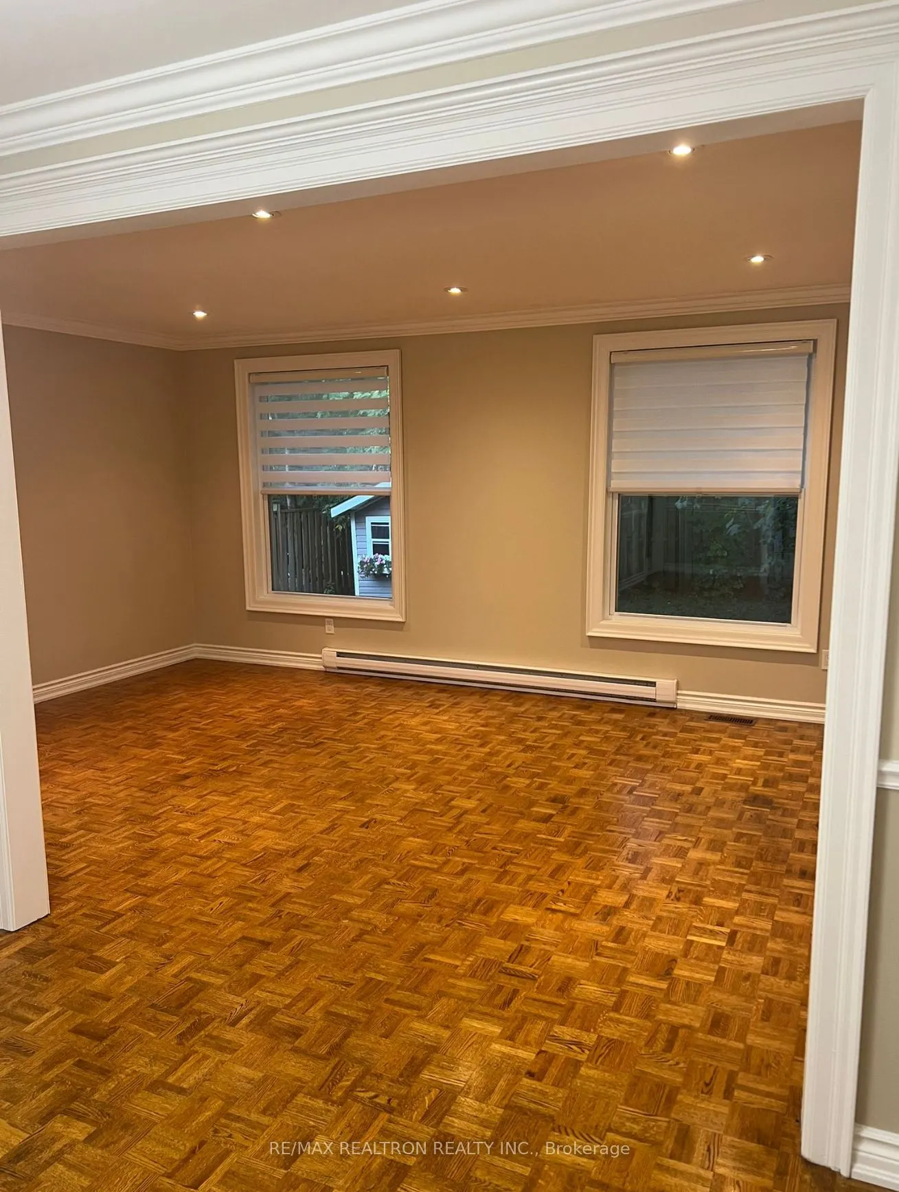 219 Thoms Crescent