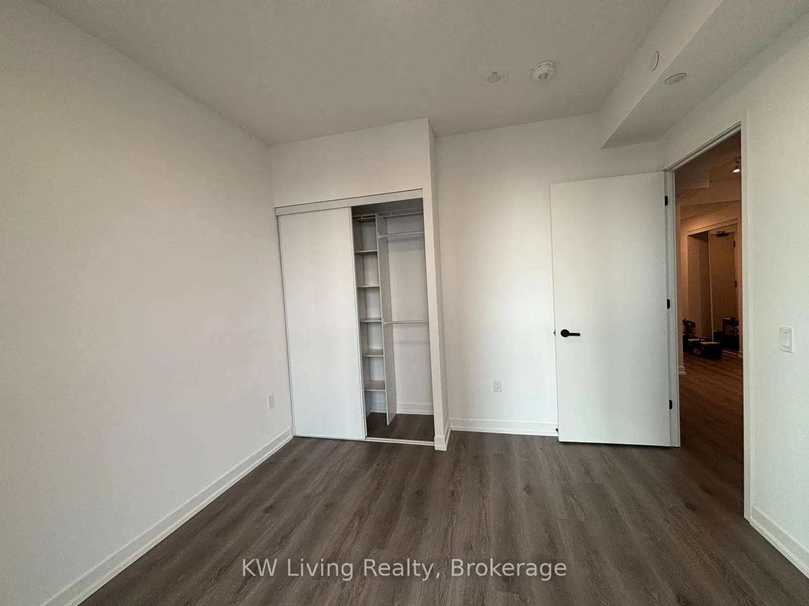 28 Interchange Way, #2516