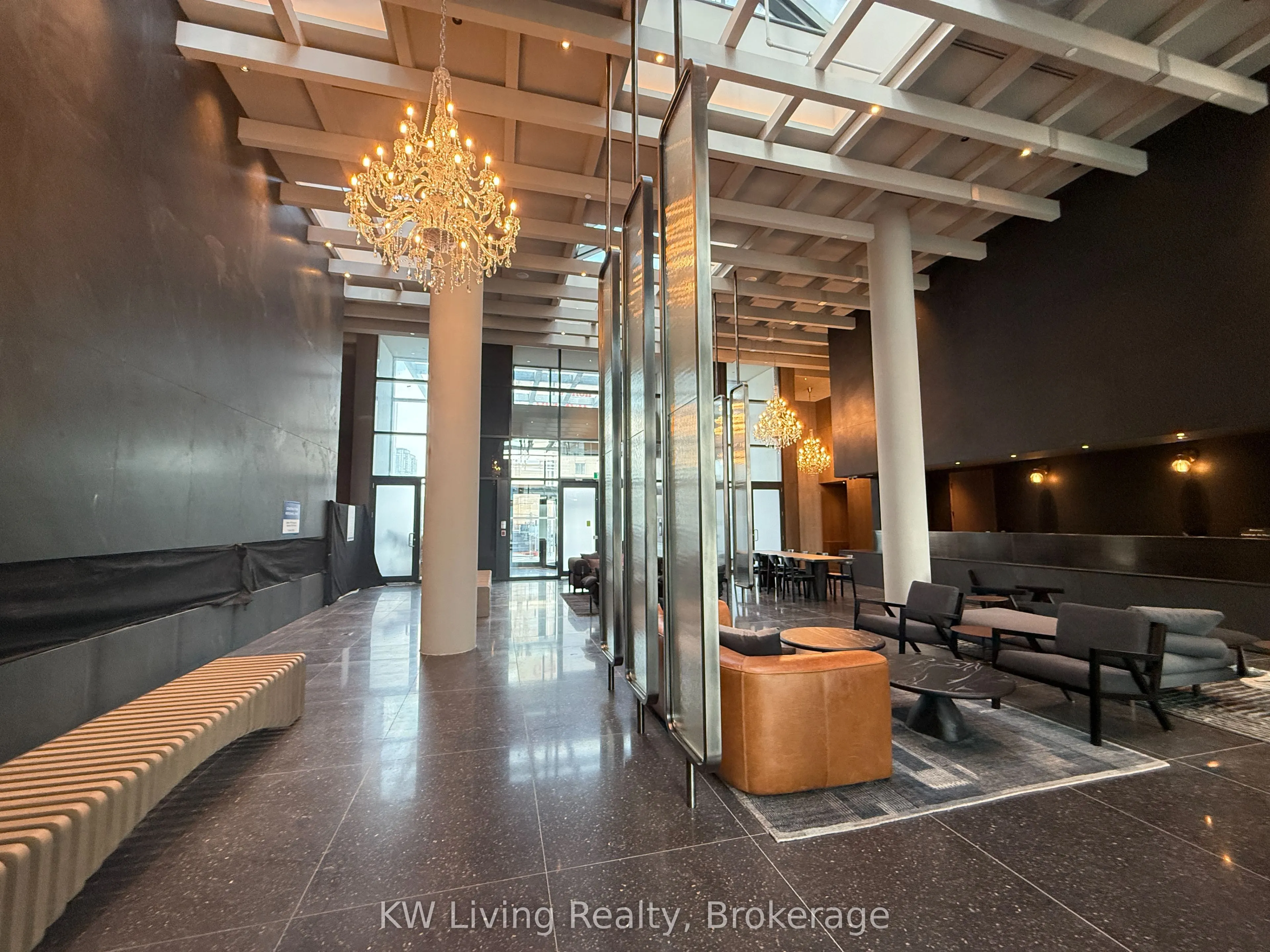 28 Interchange Way, #2516