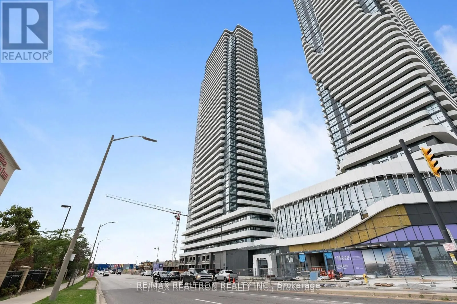 28 Interchange Way, #2015