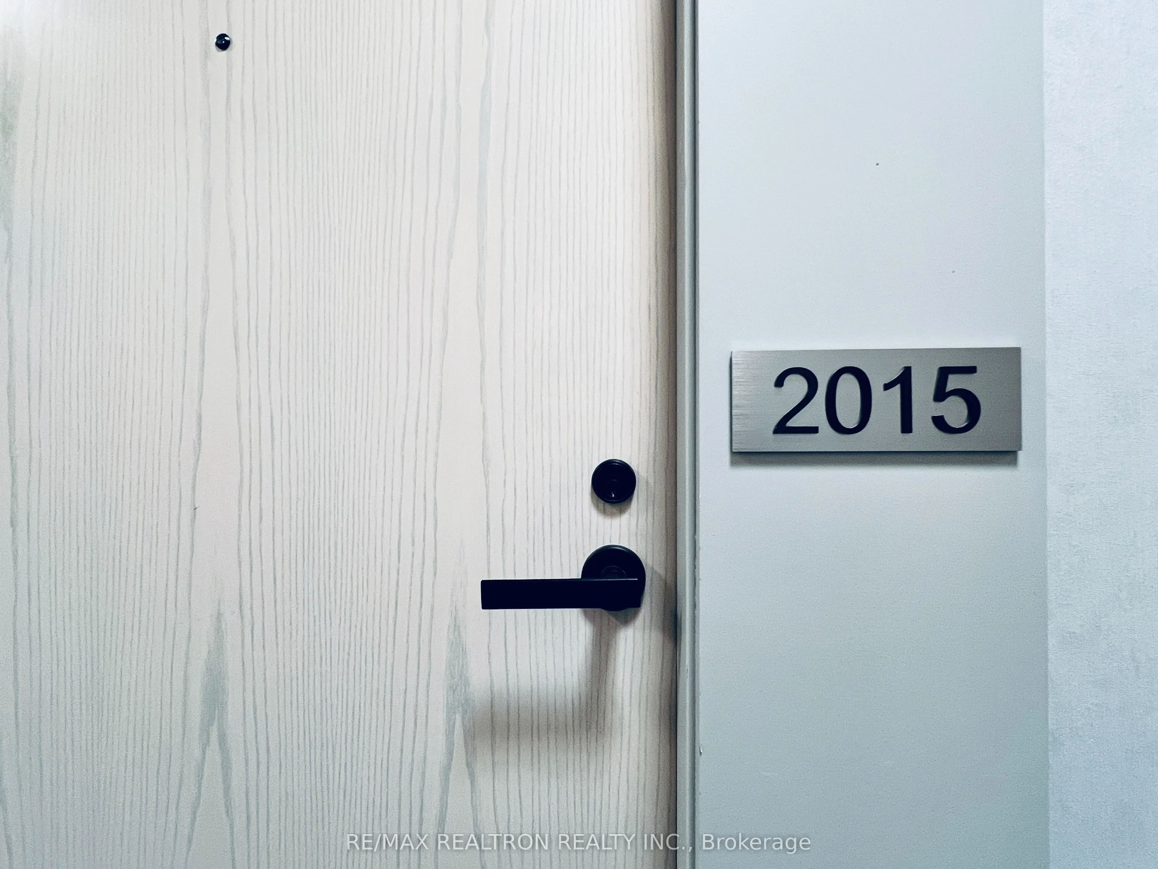 28 Interchange Way, #2015
