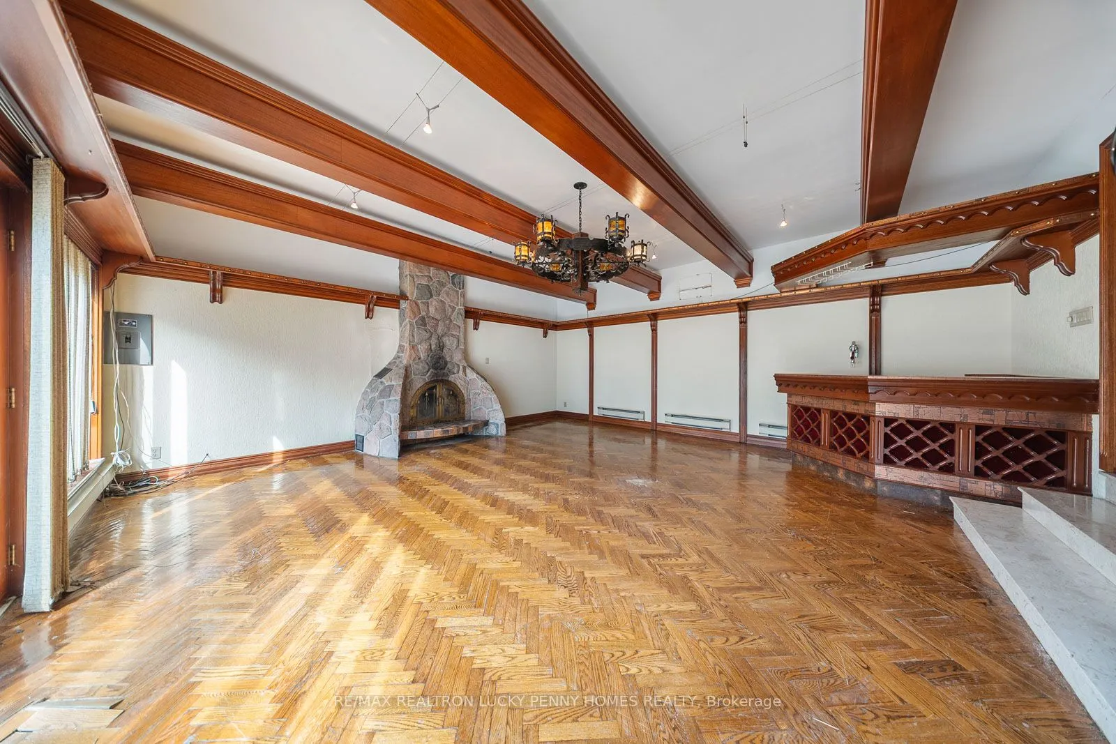 6 SCANDIA Court
