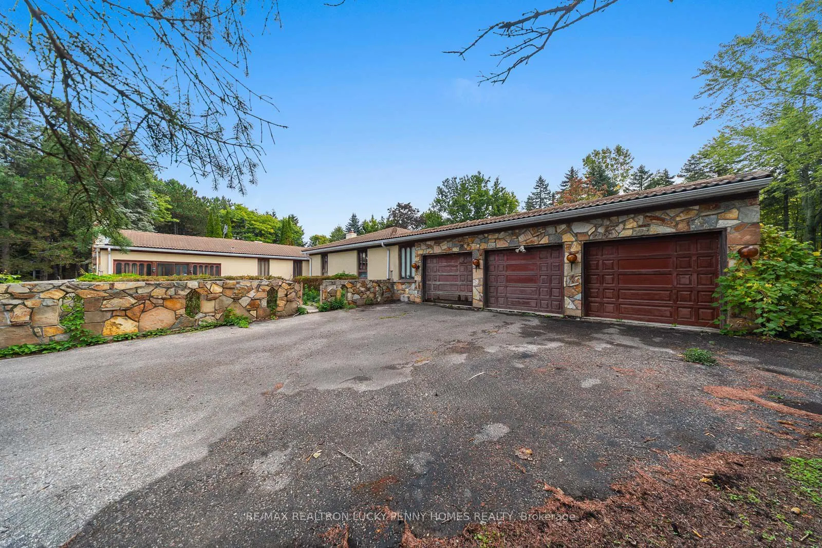 6 SCANDIA Court