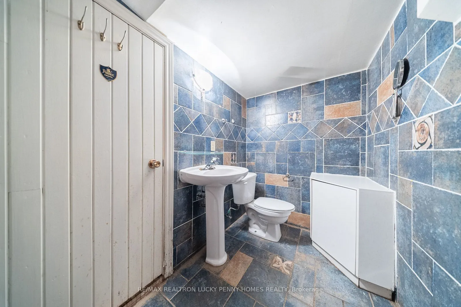 6 SCANDIA Court