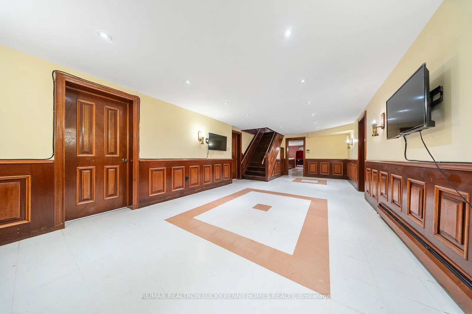 6 SCANDIA Court