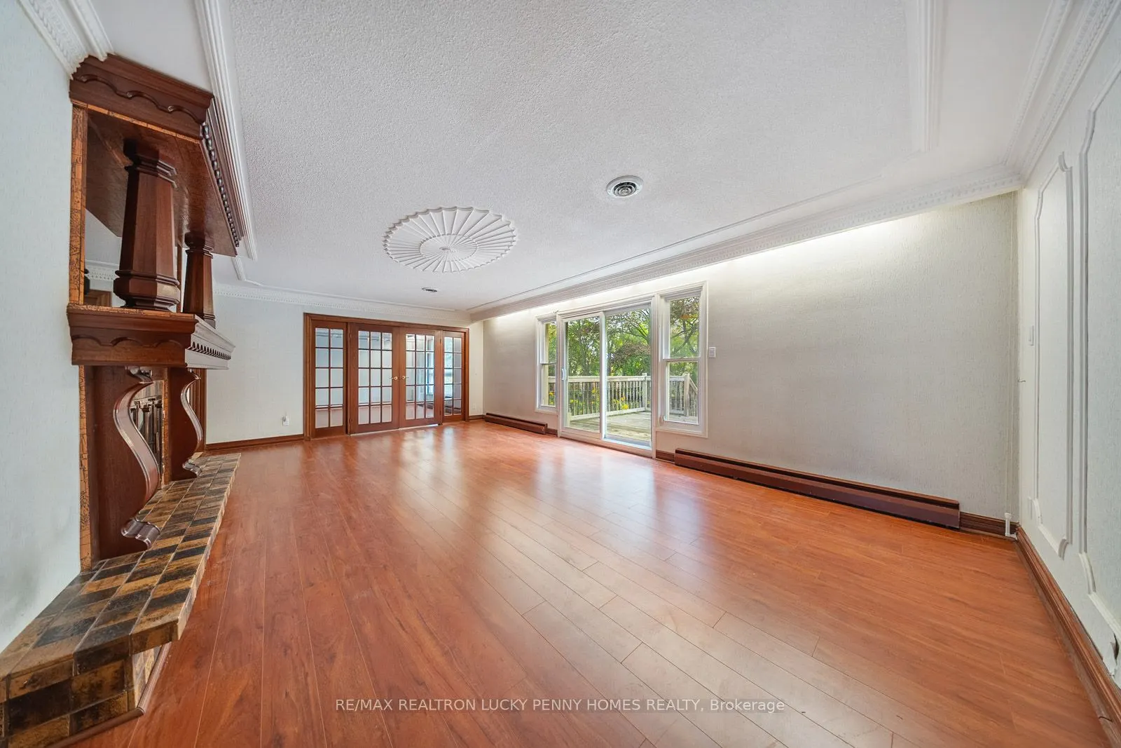 6 SCANDIA Court
