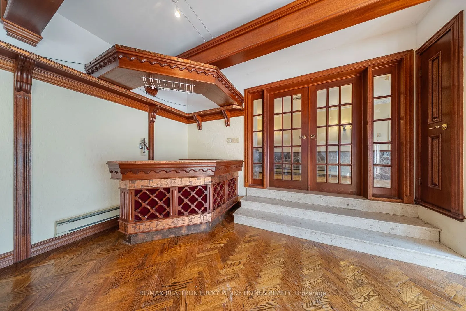 6 SCANDIA Court