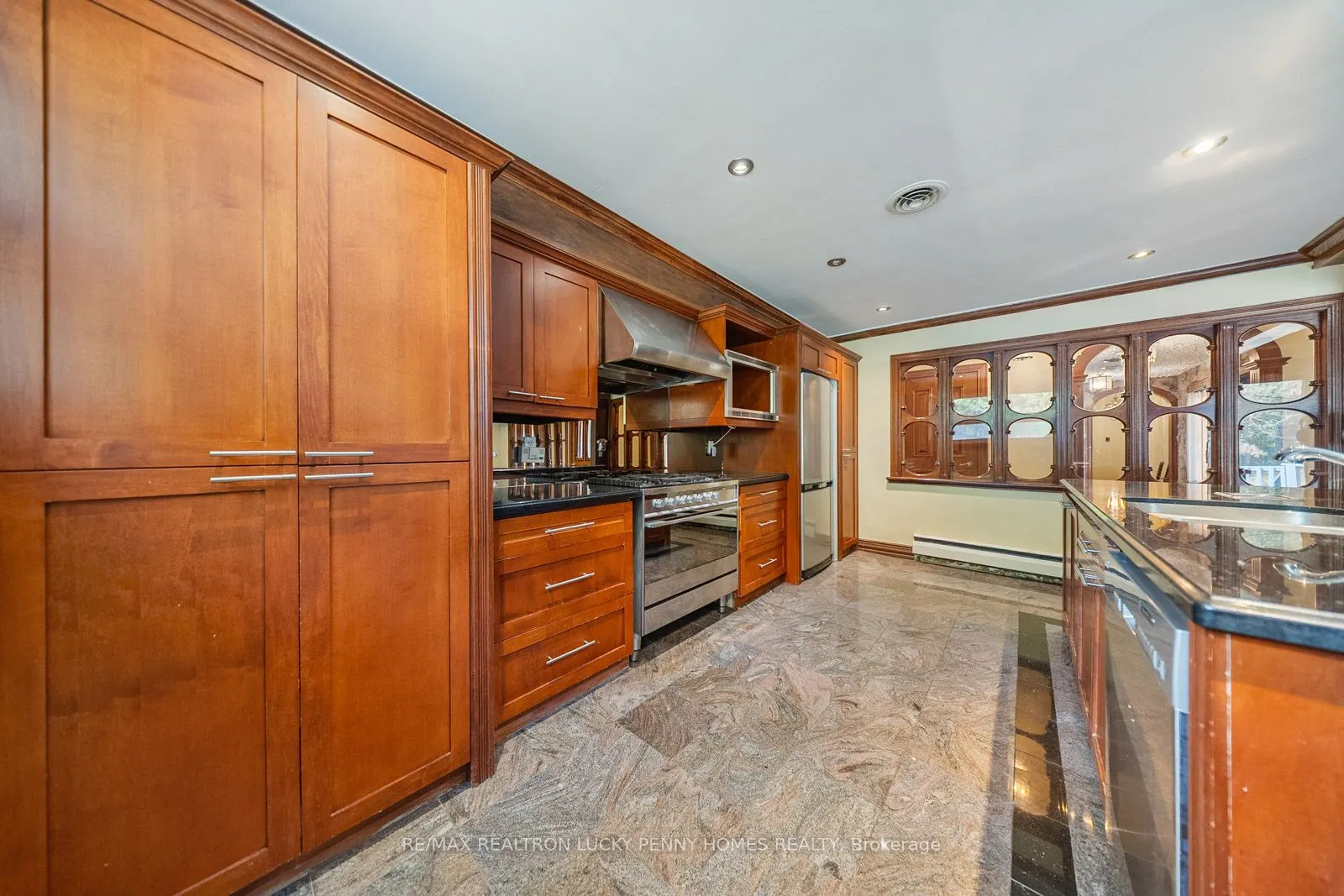 6 SCANDIA Court