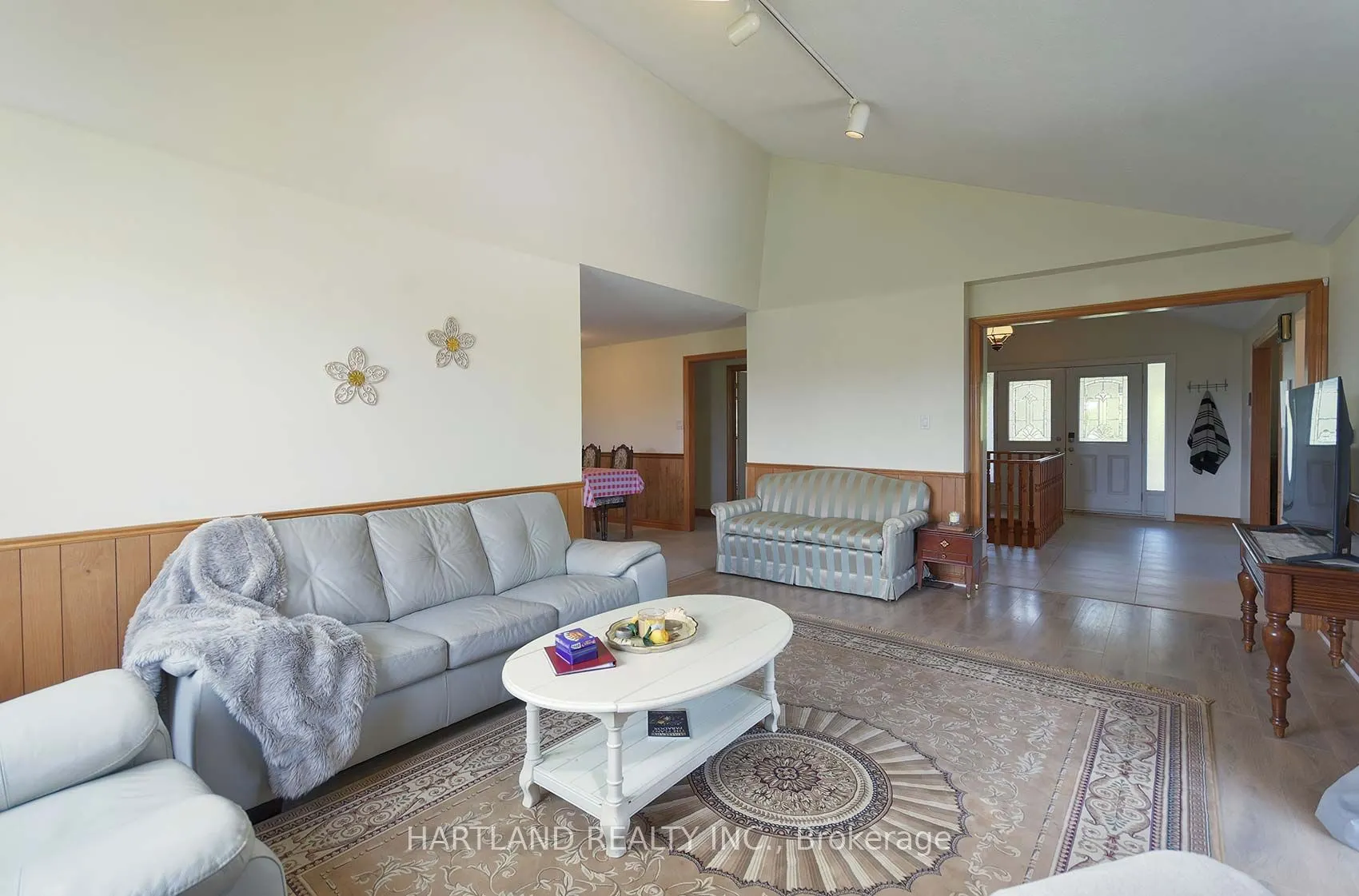 5125 Concession 4 Road E