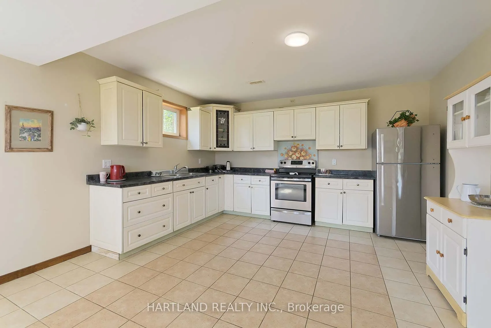 5125 Concession 4 Road E