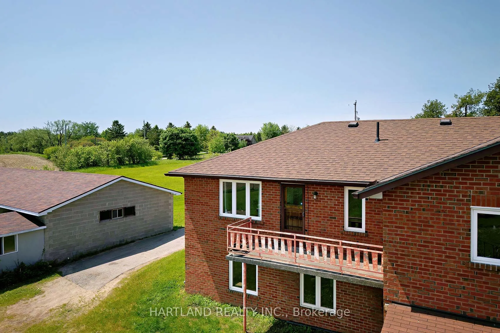 5125 Concession 4 Road E