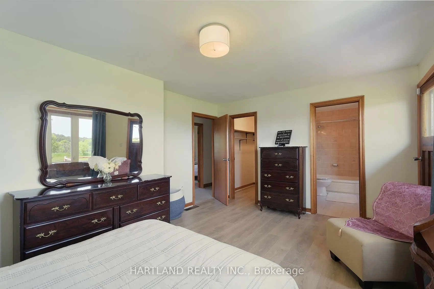 5125 Concession 4 Road E