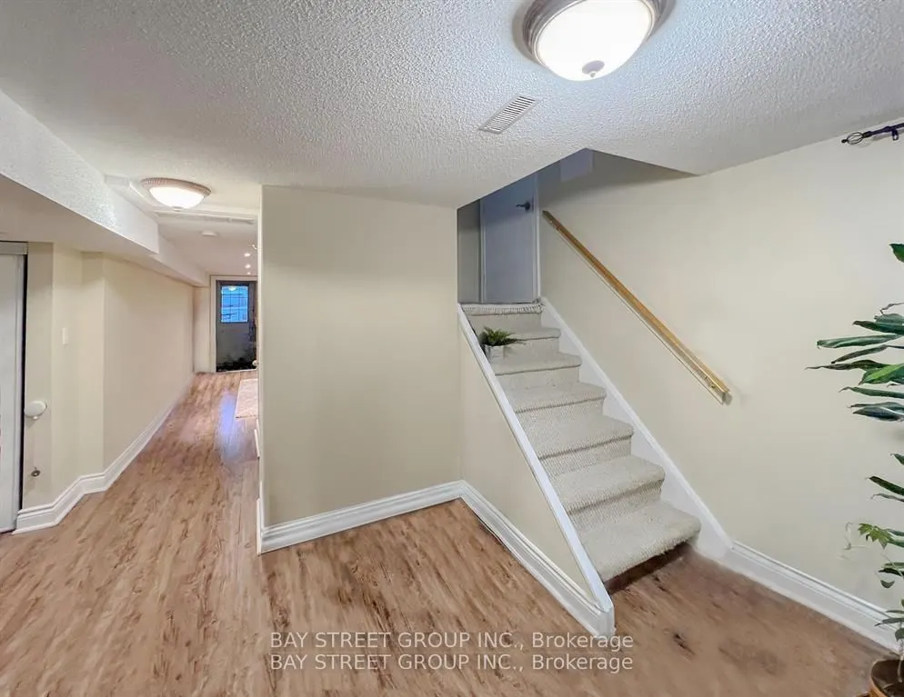 728 Sunnypoint Drive