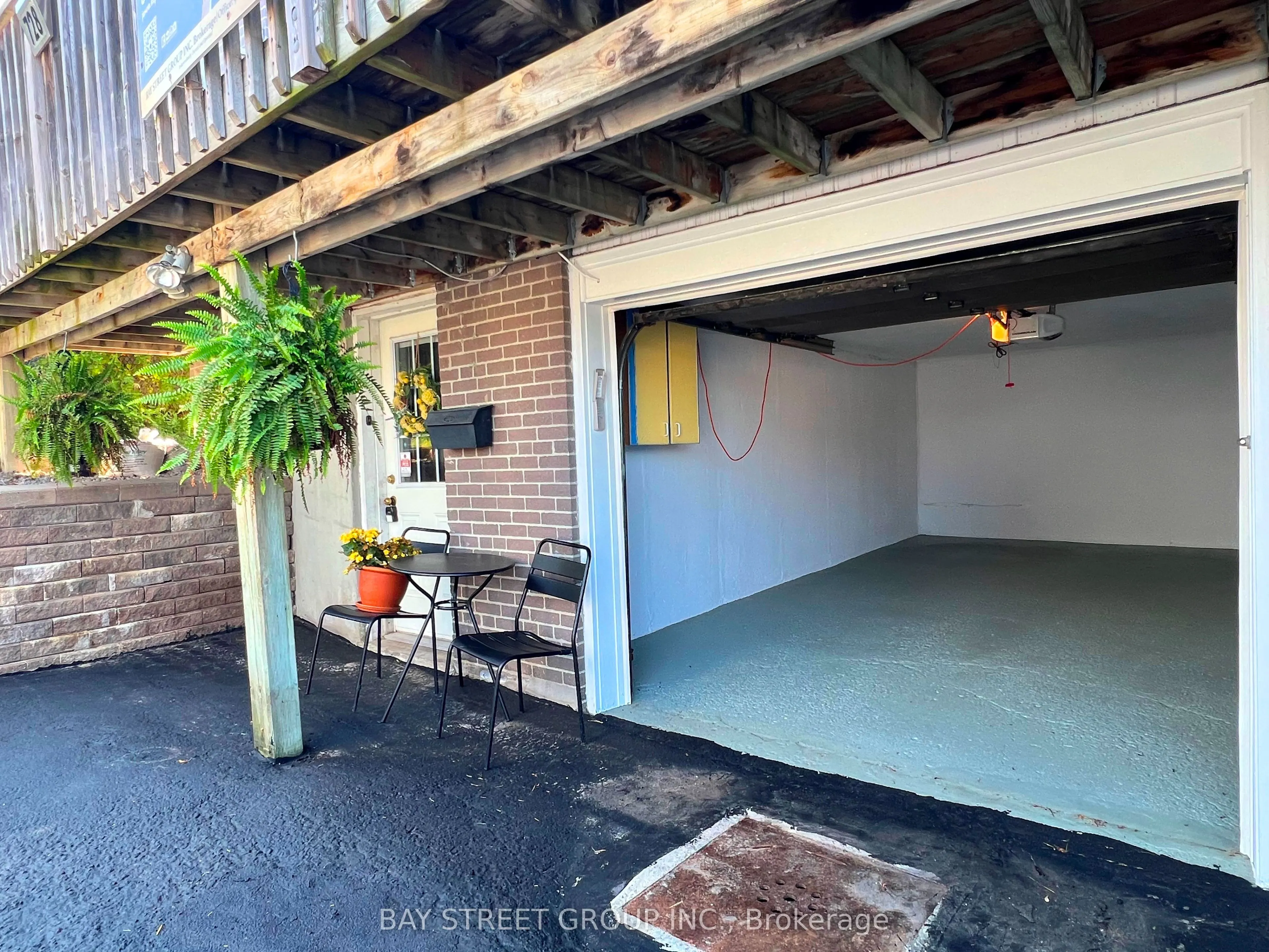 728 Sunnypoint Drive