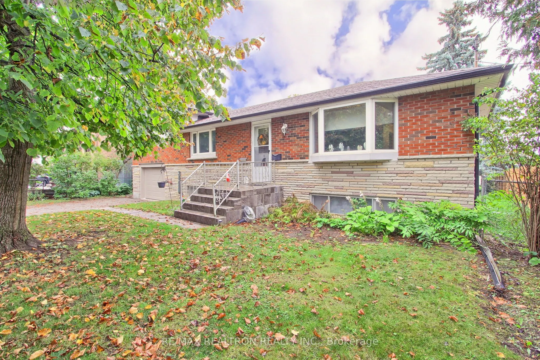 157 Maplegrove Avenue