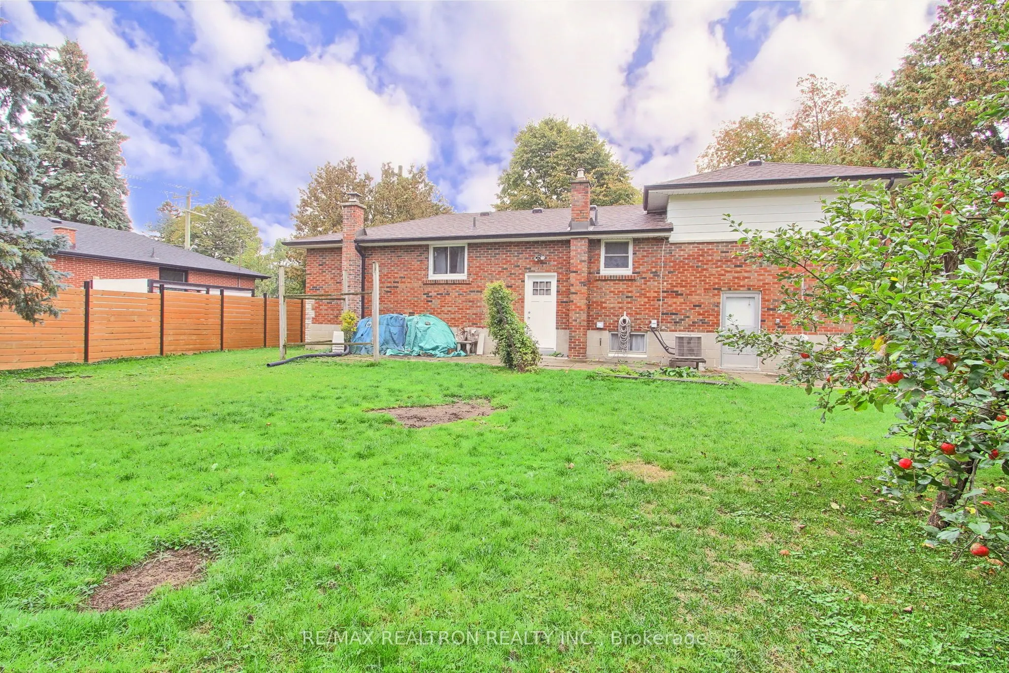 157 Maplegrove Avenue