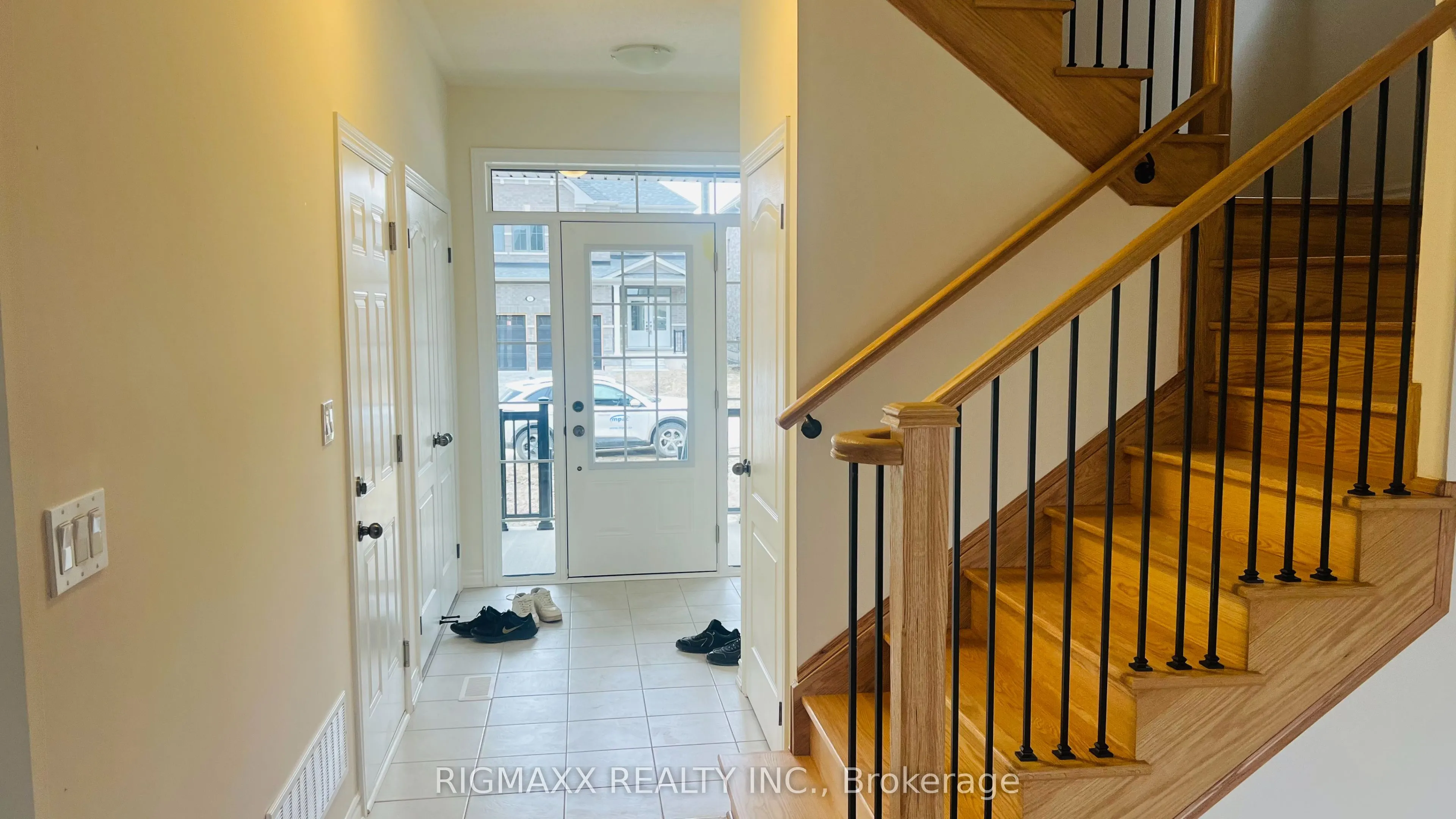 5 Lawrence D. Pridham Avenue