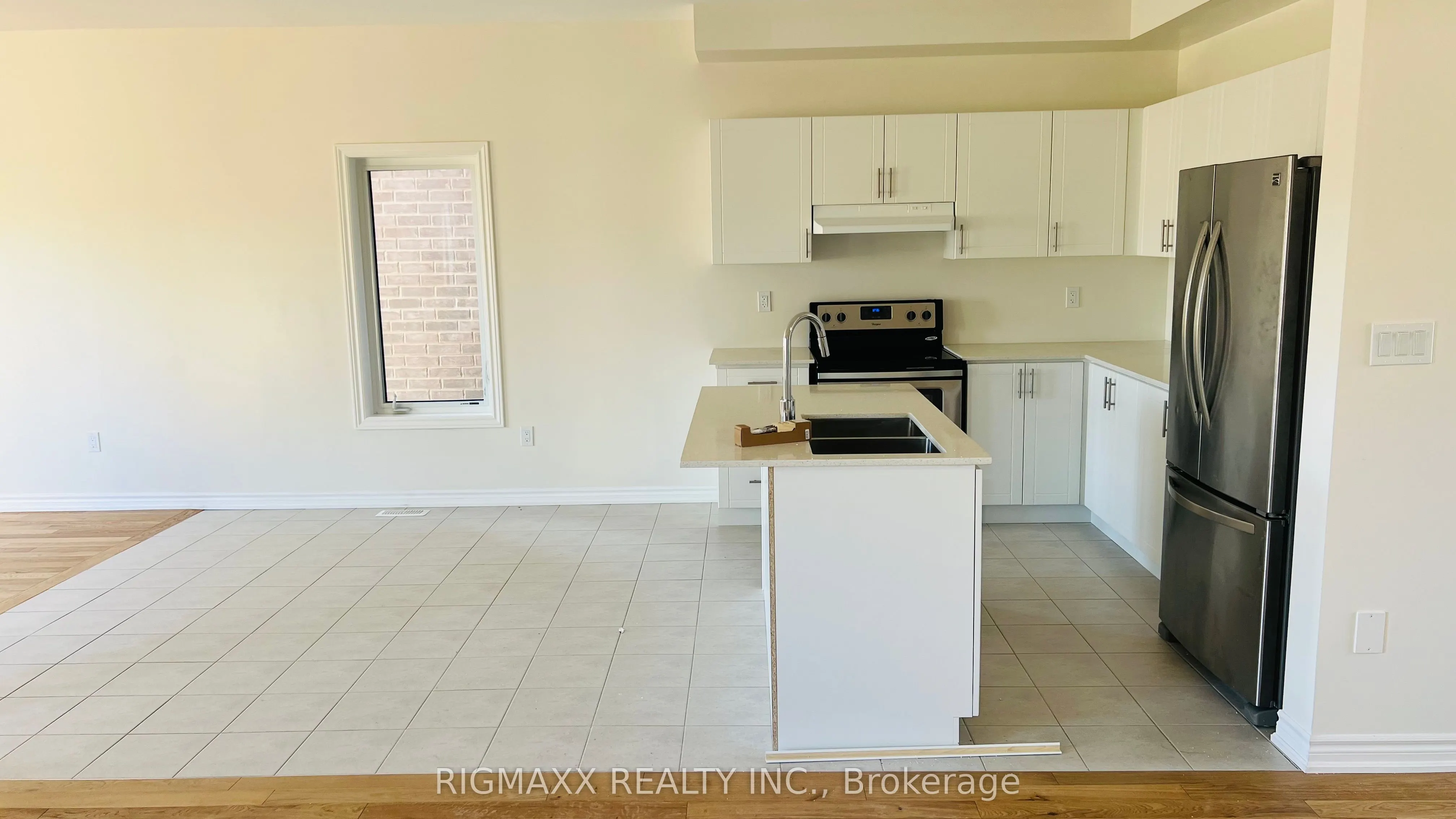5 Lawrence D. Pridham Avenue