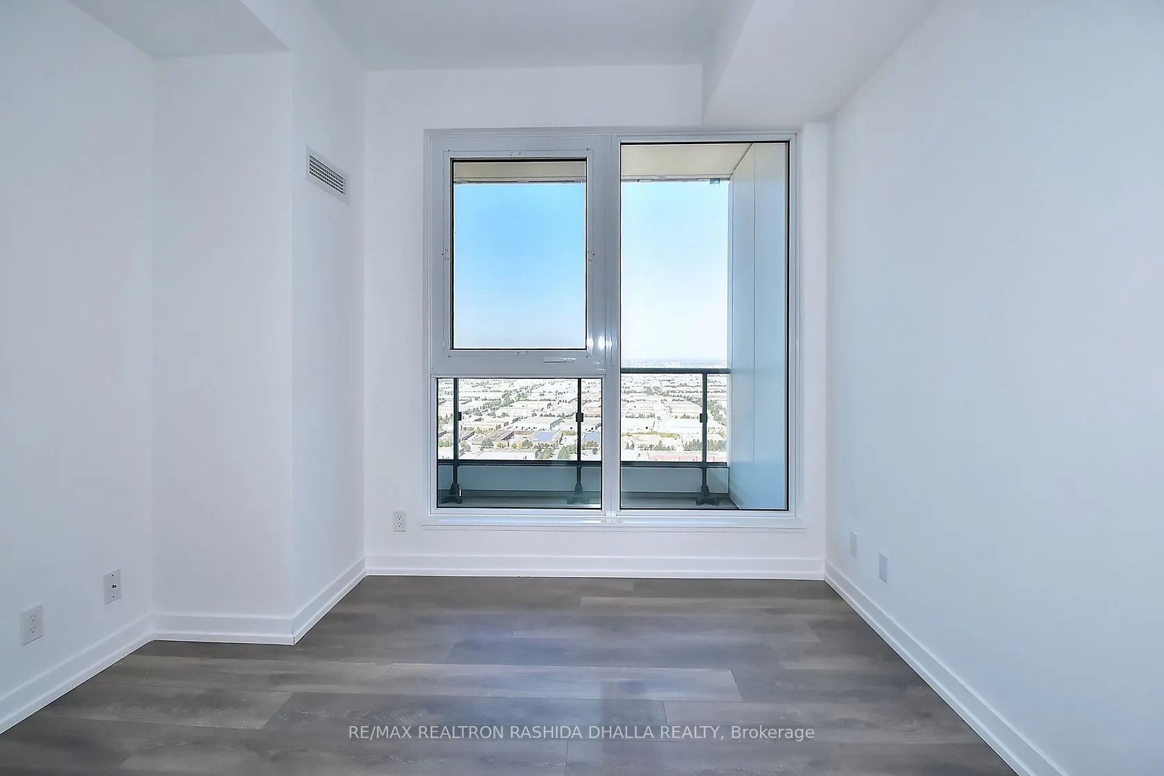898 Portage Parkway, #4011