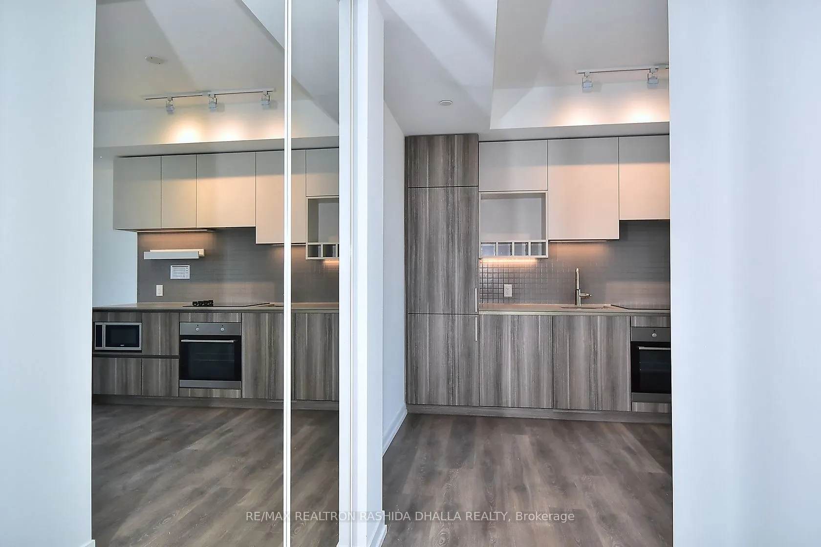898 Portage Parkway, #4011