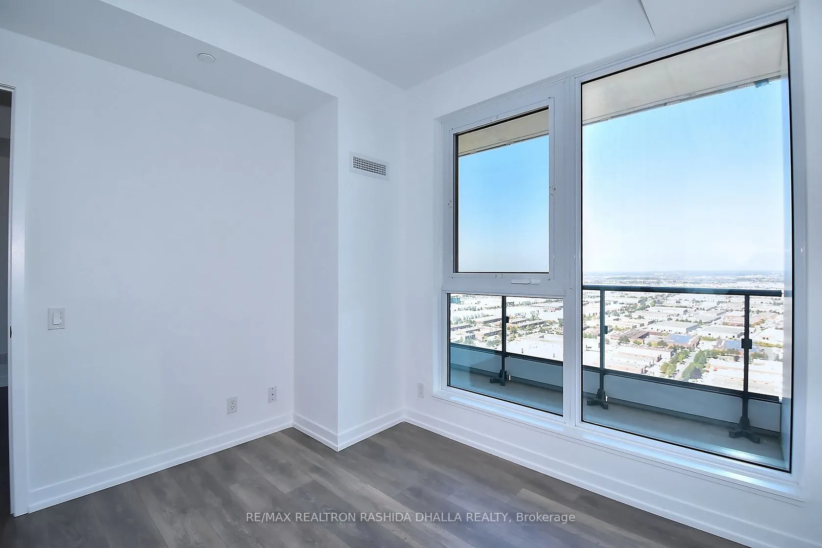 898 Portage Parkway, #4011