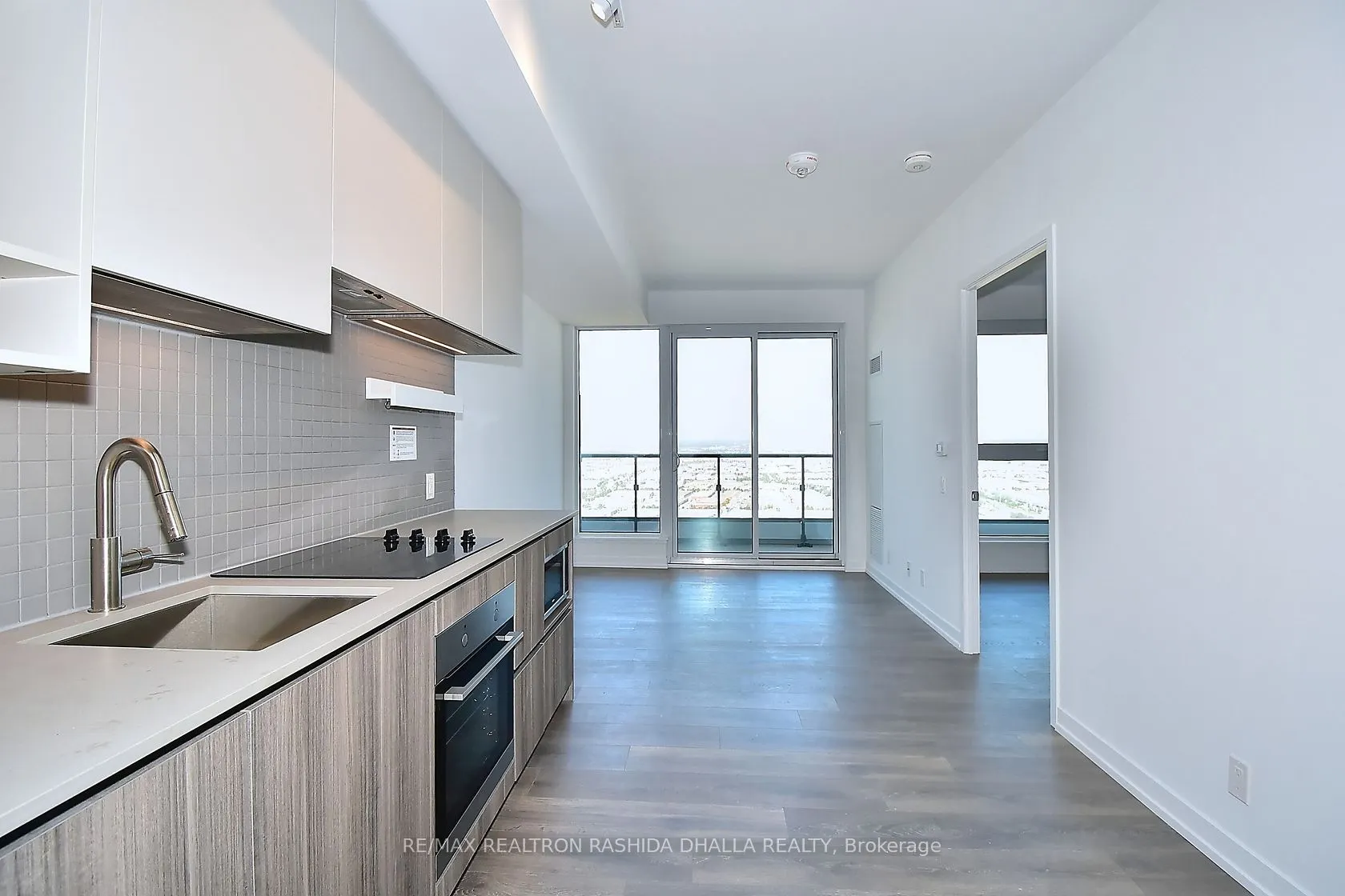 898 Portage Parkway, #4011
