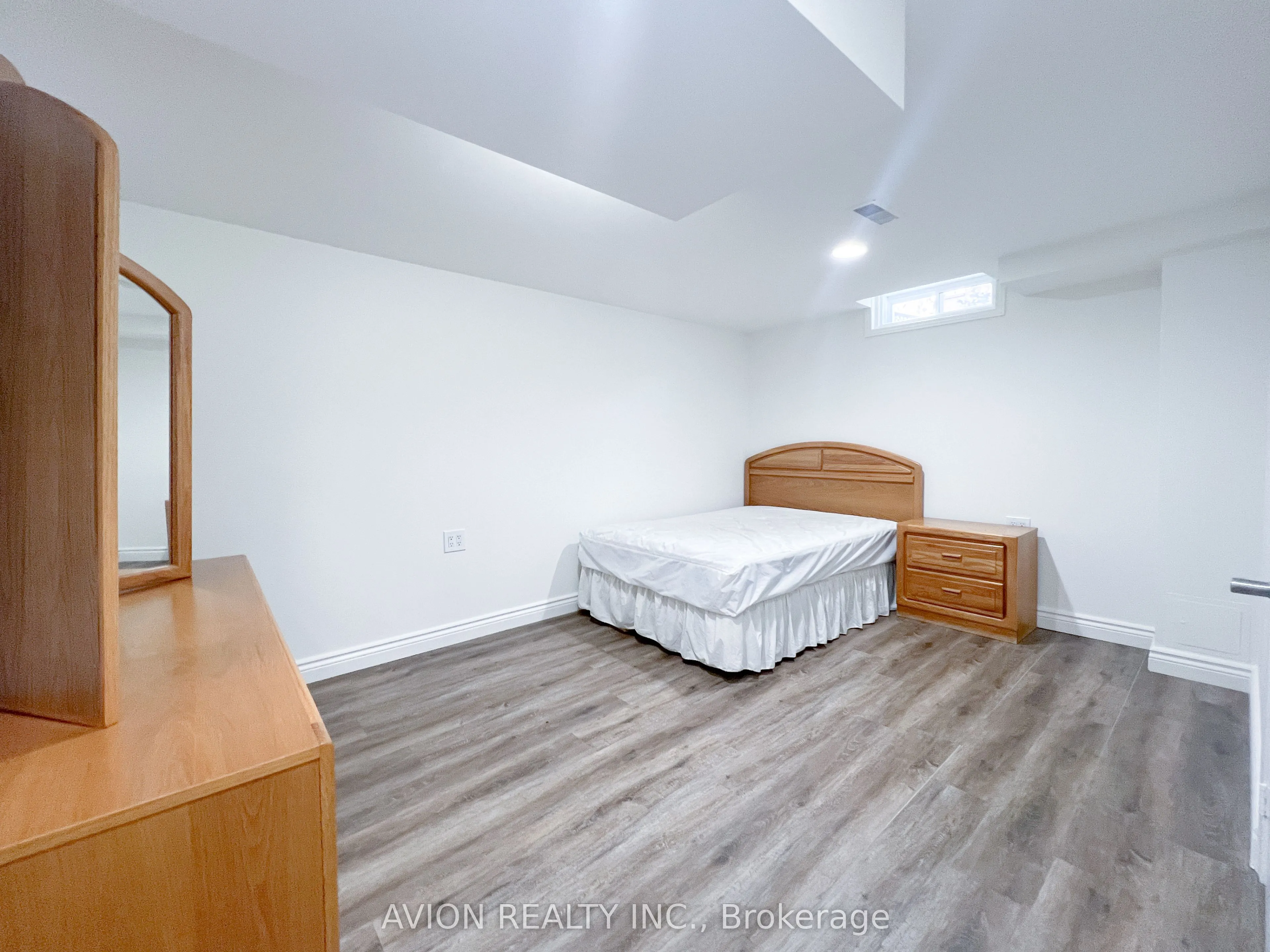48 Samuel Oster Avenue, #Lower
