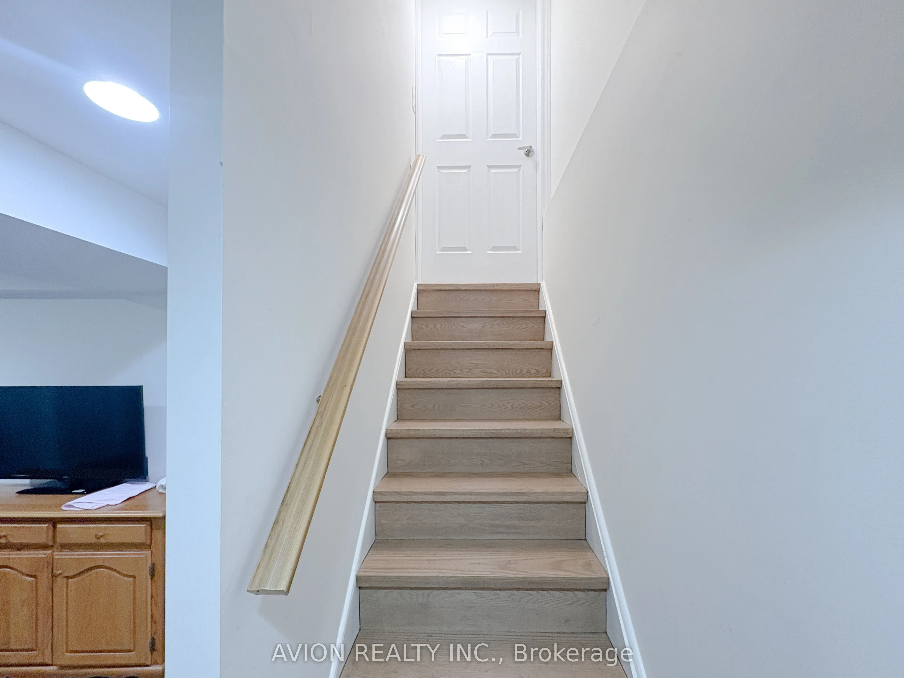 48 Samuel Oster Avenue, #Lower
