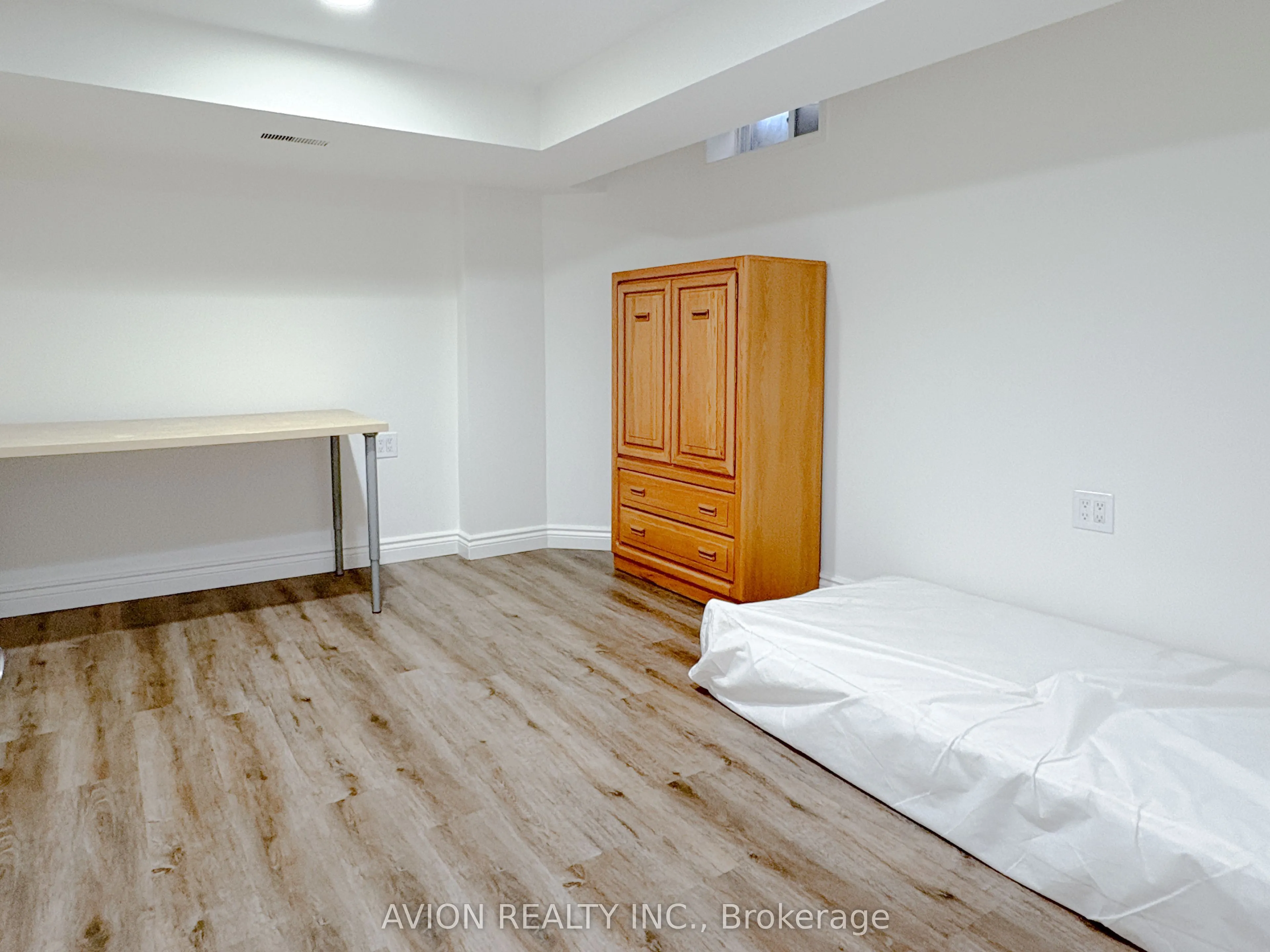 48 Samuel Oster Avenue, #Lower