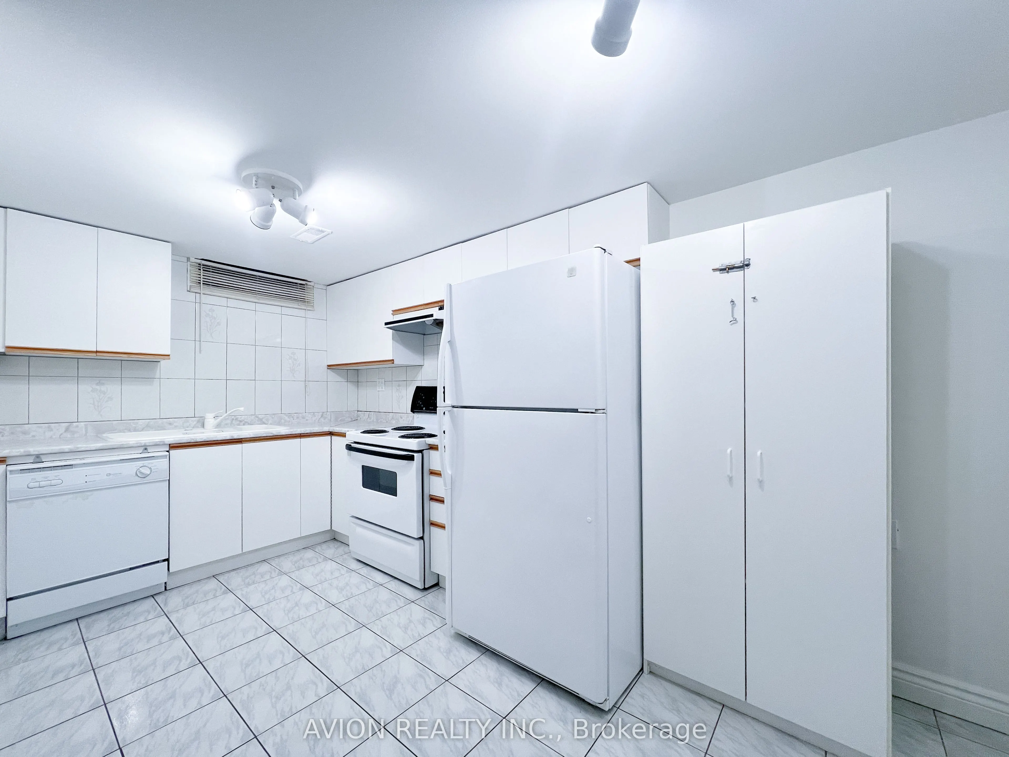 48 Samuel Oster Avenue, #Lower