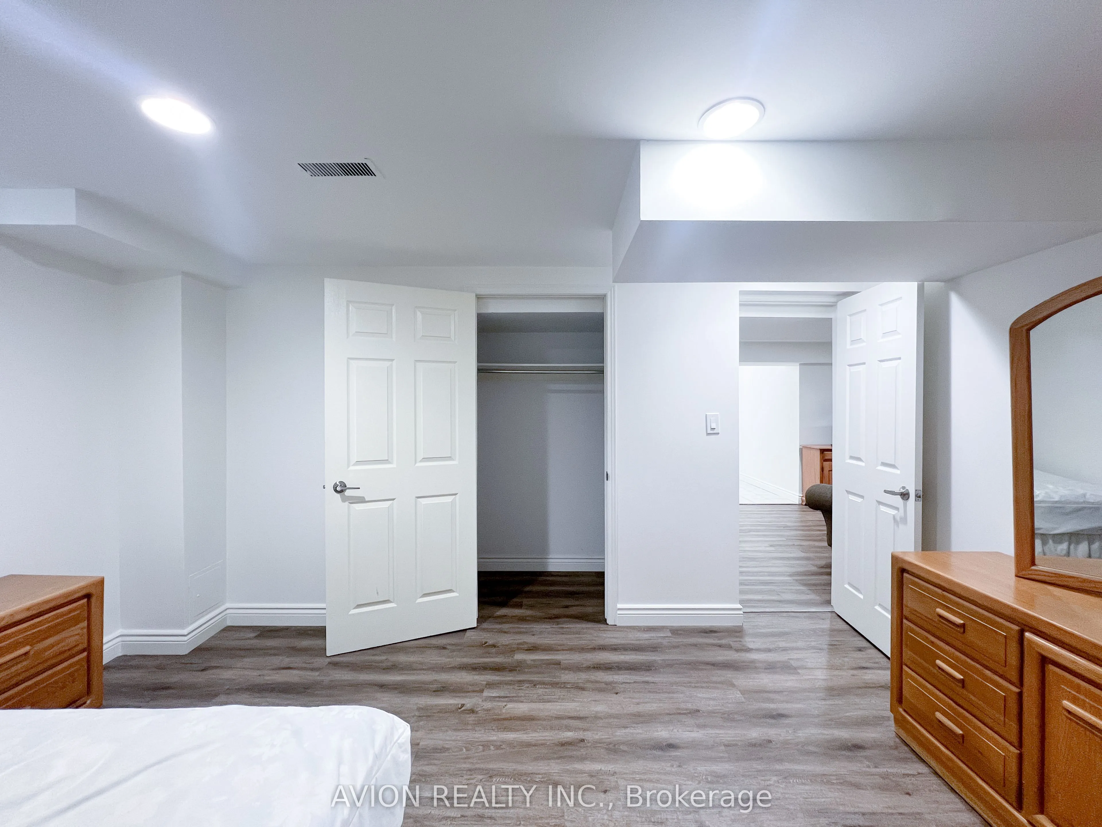 48 Samuel Oster Avenue, #Lower