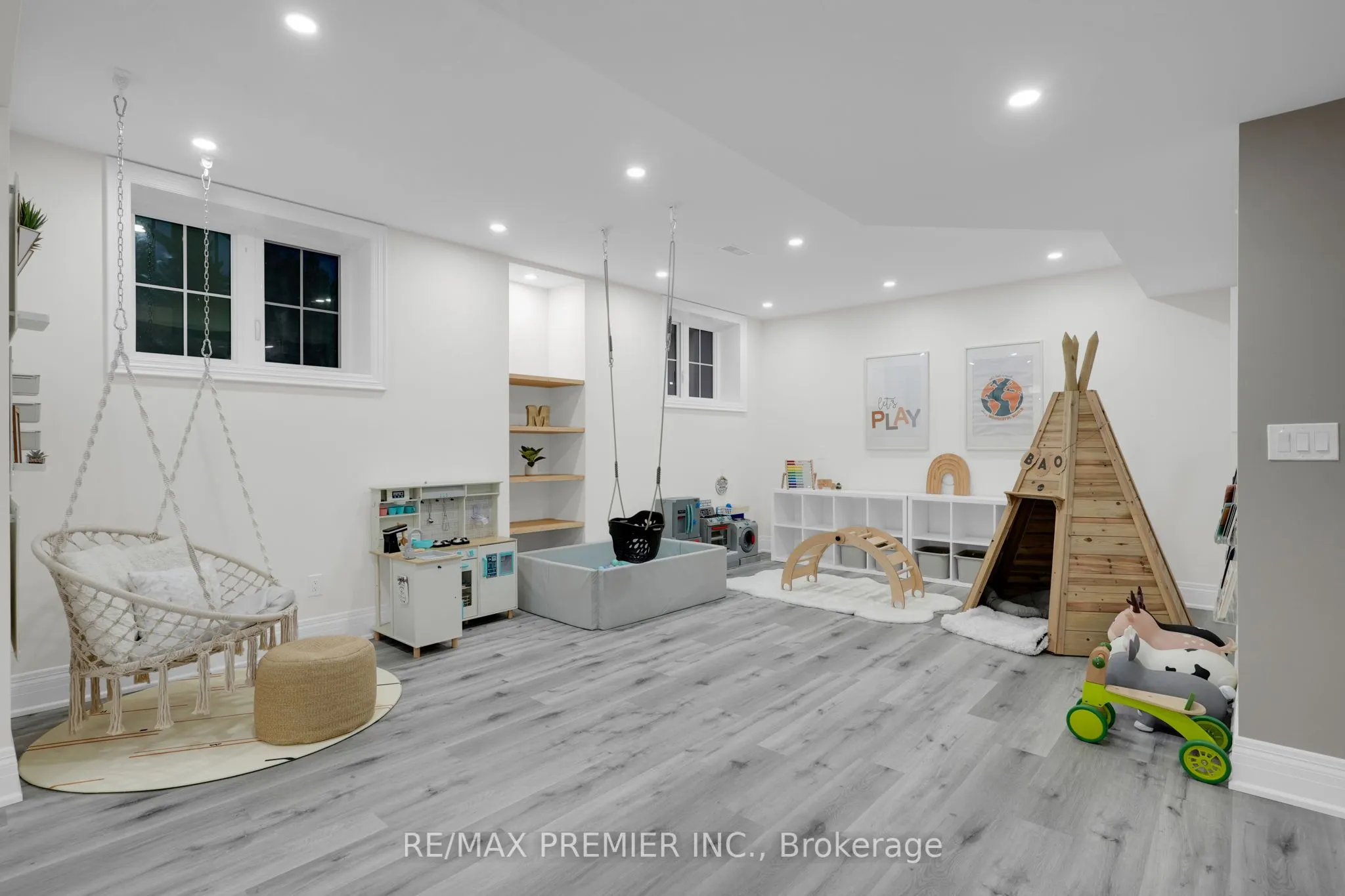15 Peter Glass Road