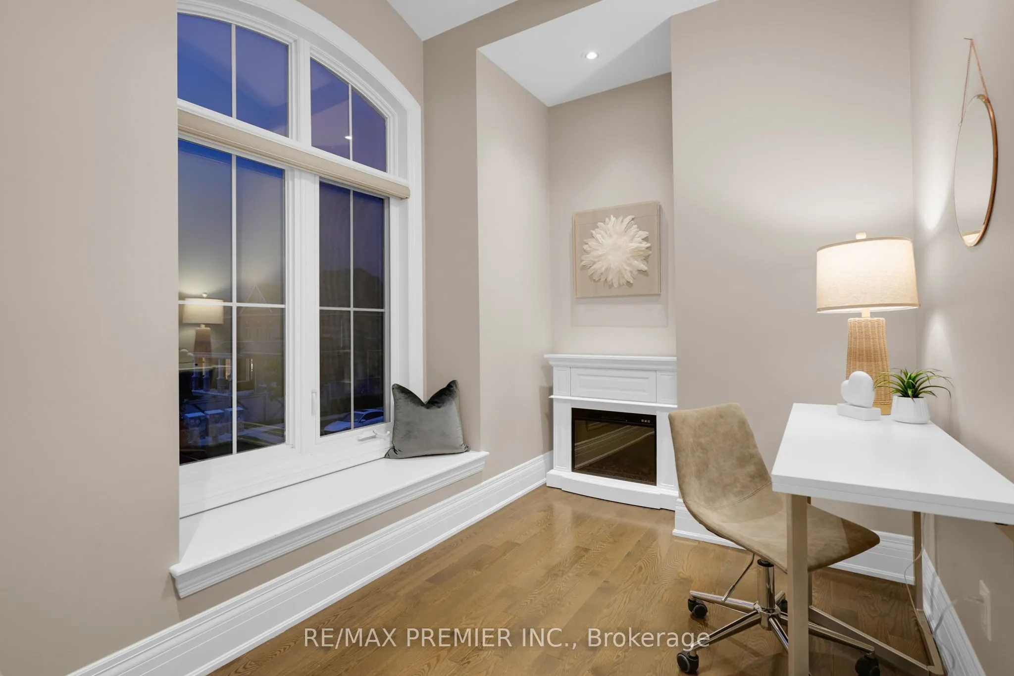 15 Peter Glass Road