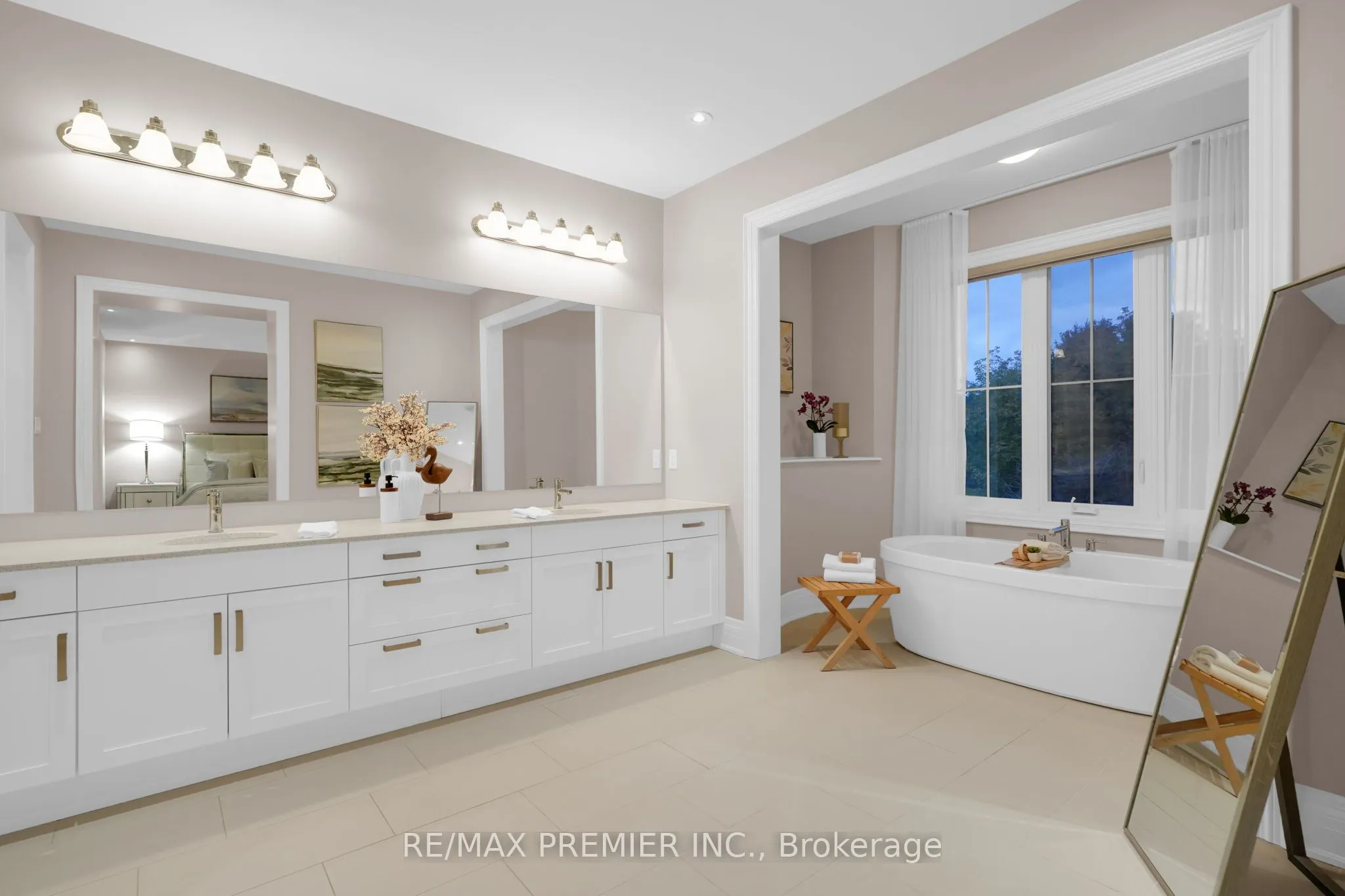 15 Peter Glass Road