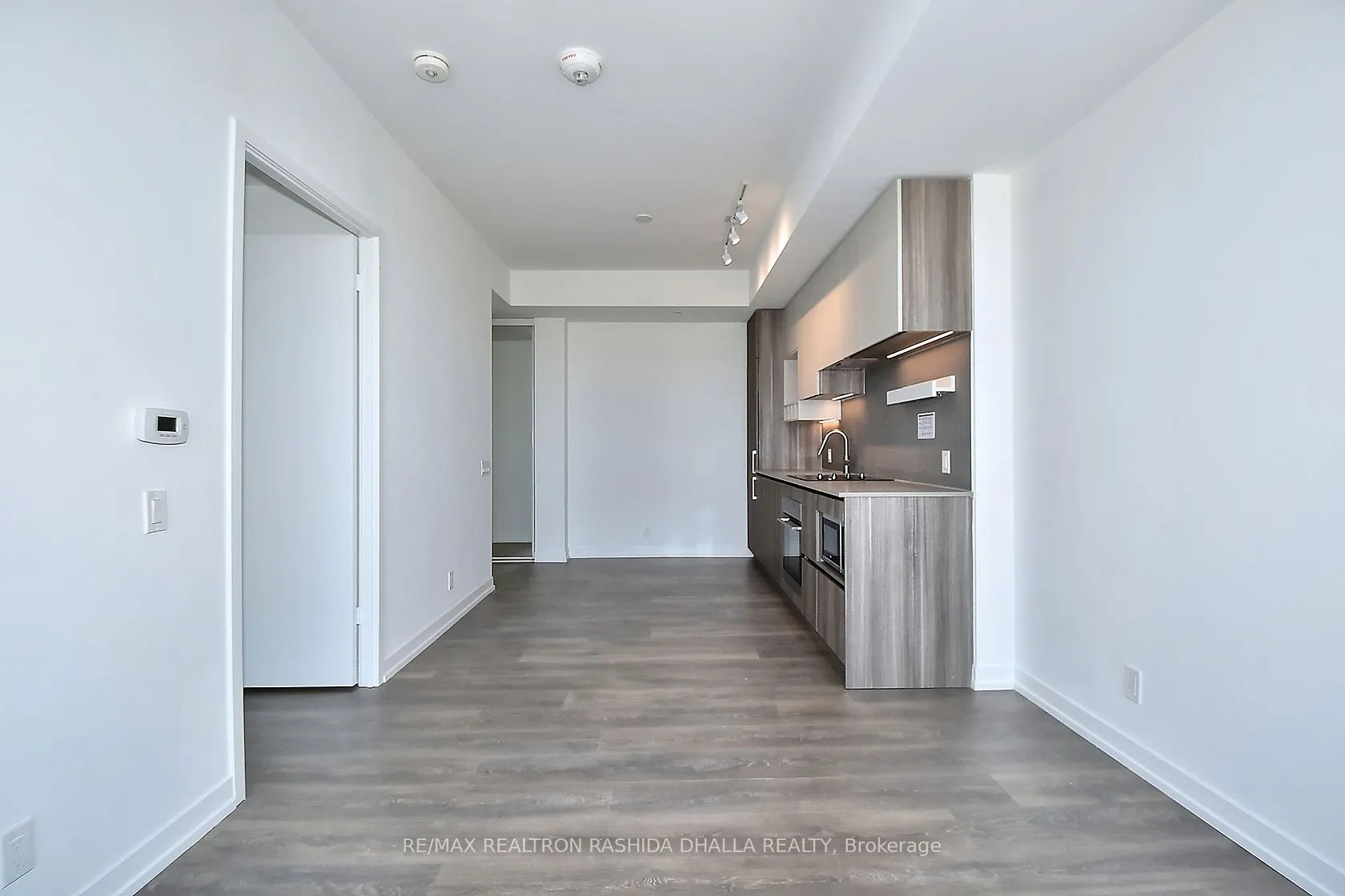 898 Portage Parkway, #4011