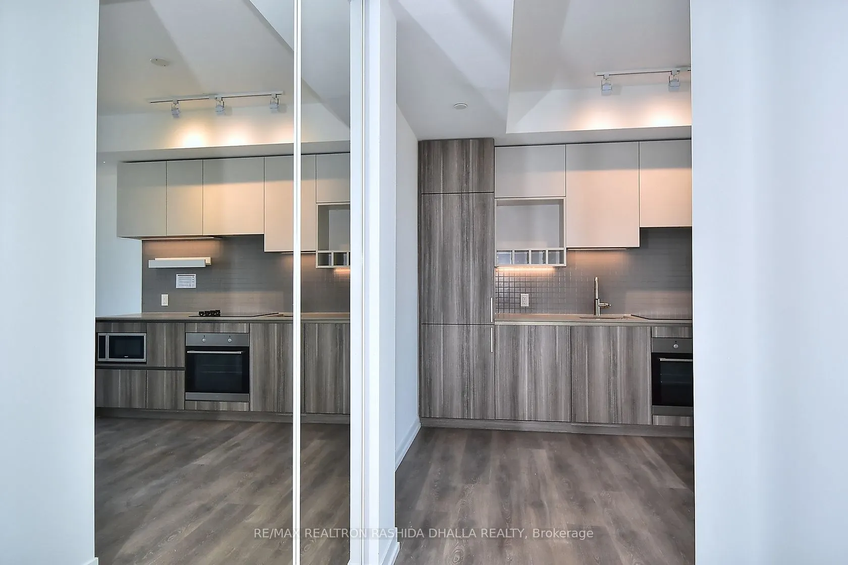 898 Portage Parkway, #4011