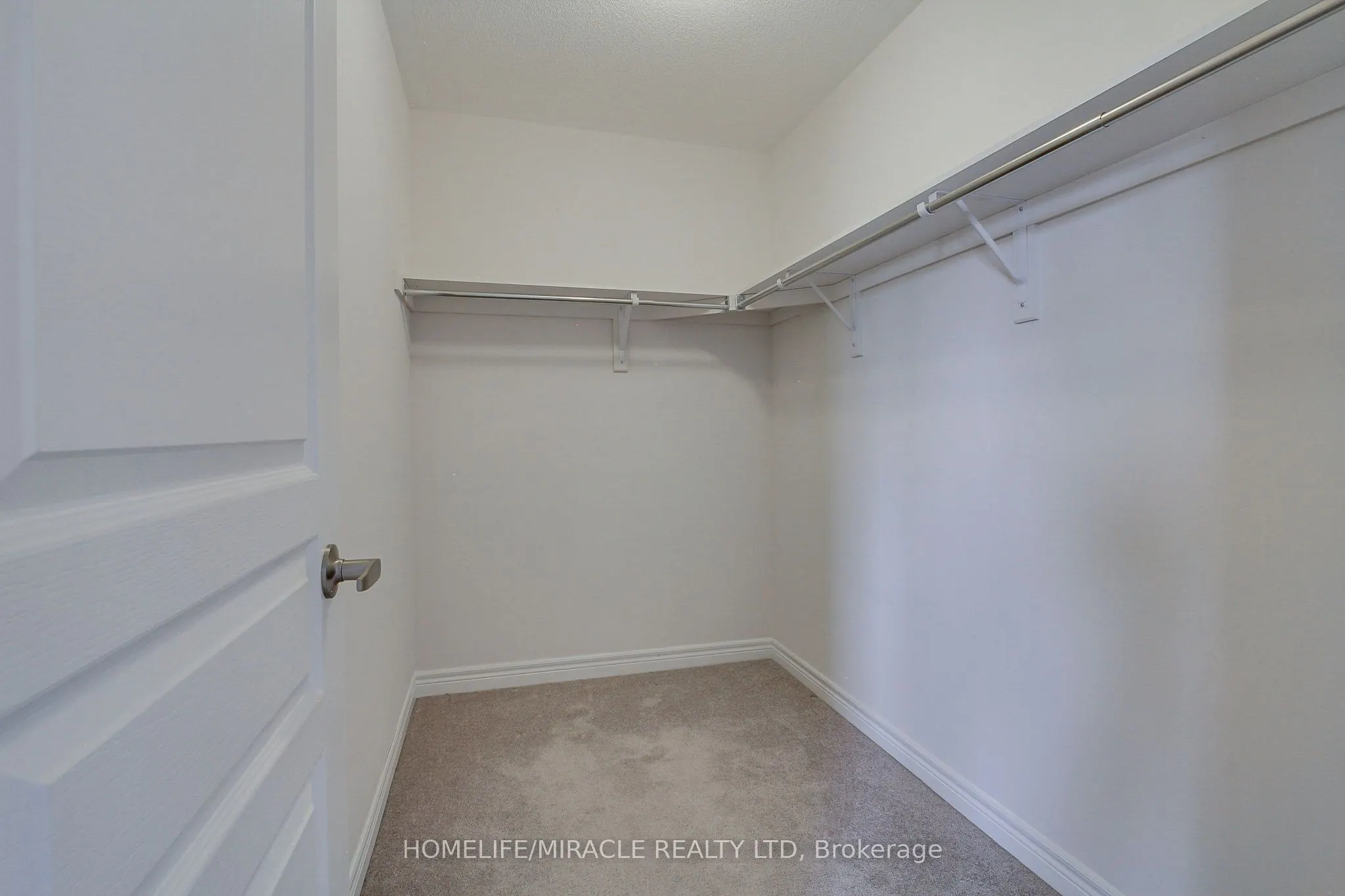 992 Green Street