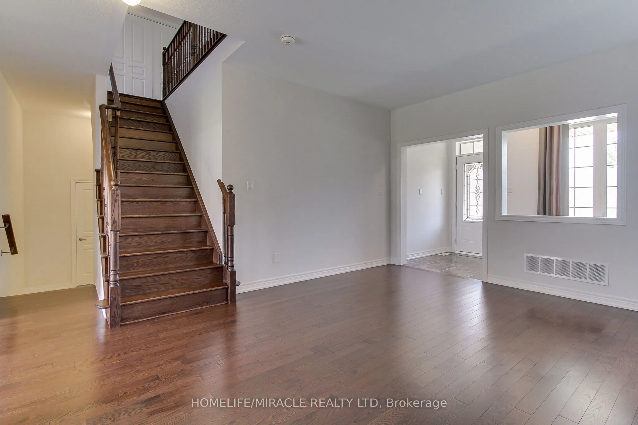 992 Green Street