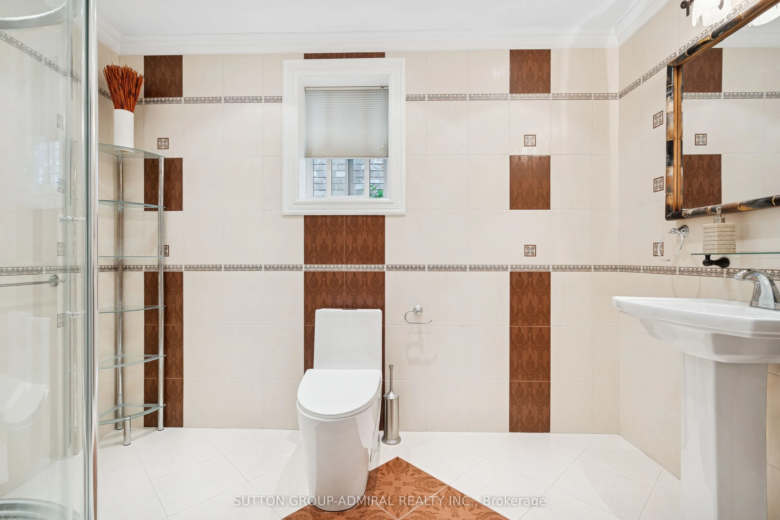 1221 Laurand Street