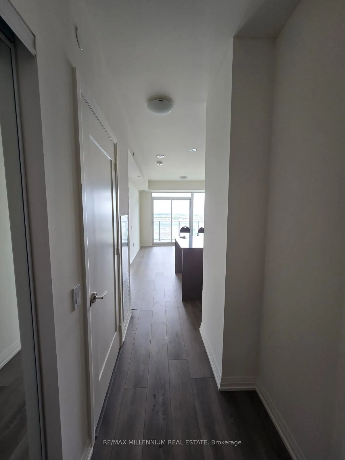 8960 Jane Street, #2206