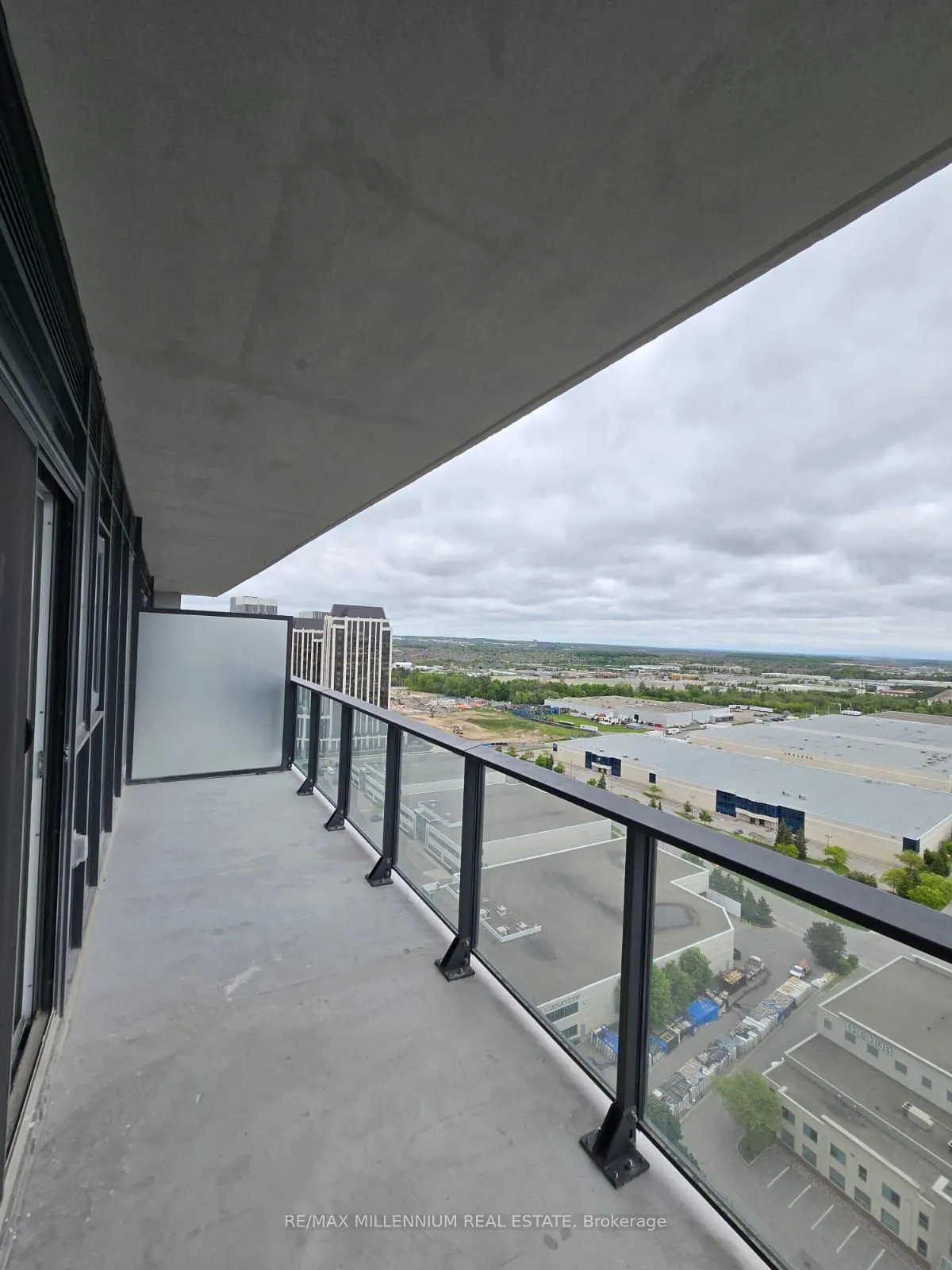 8960 Jane Street, #2206