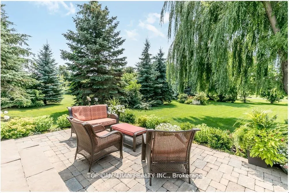 31 Golfview Boulevard