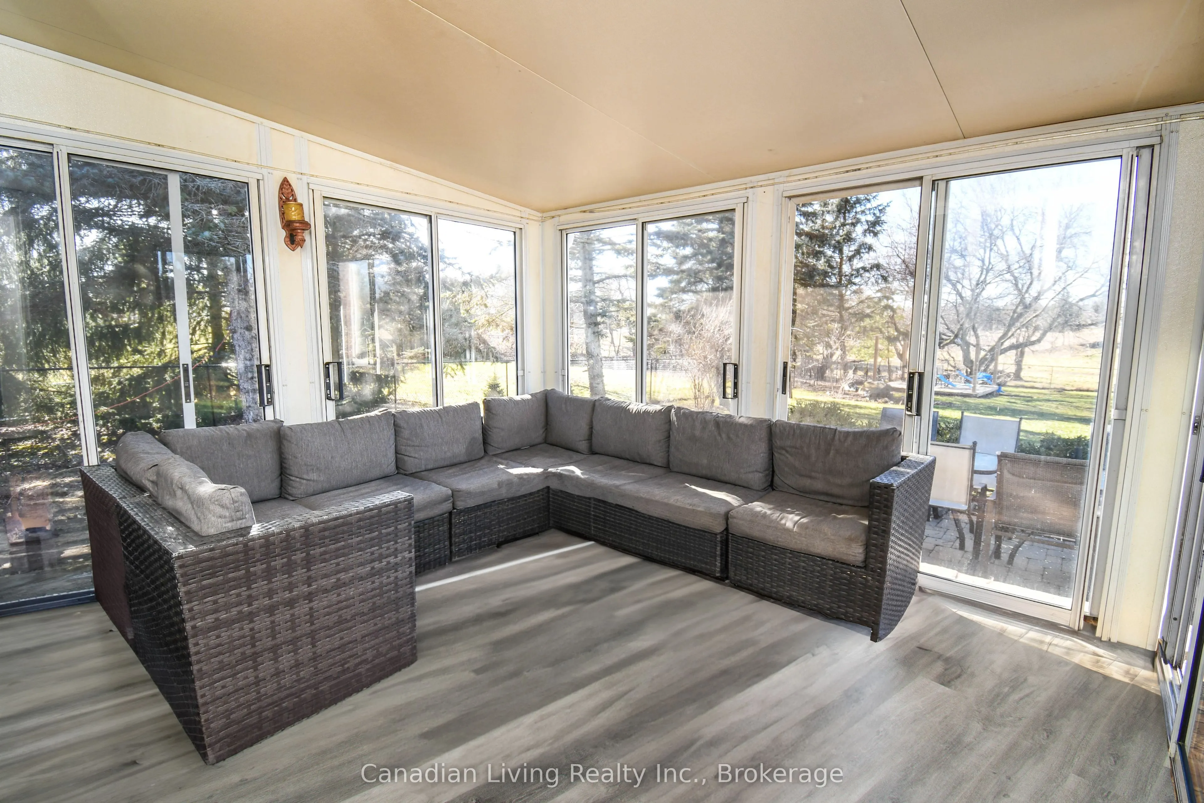 31 Golfview Boulevard