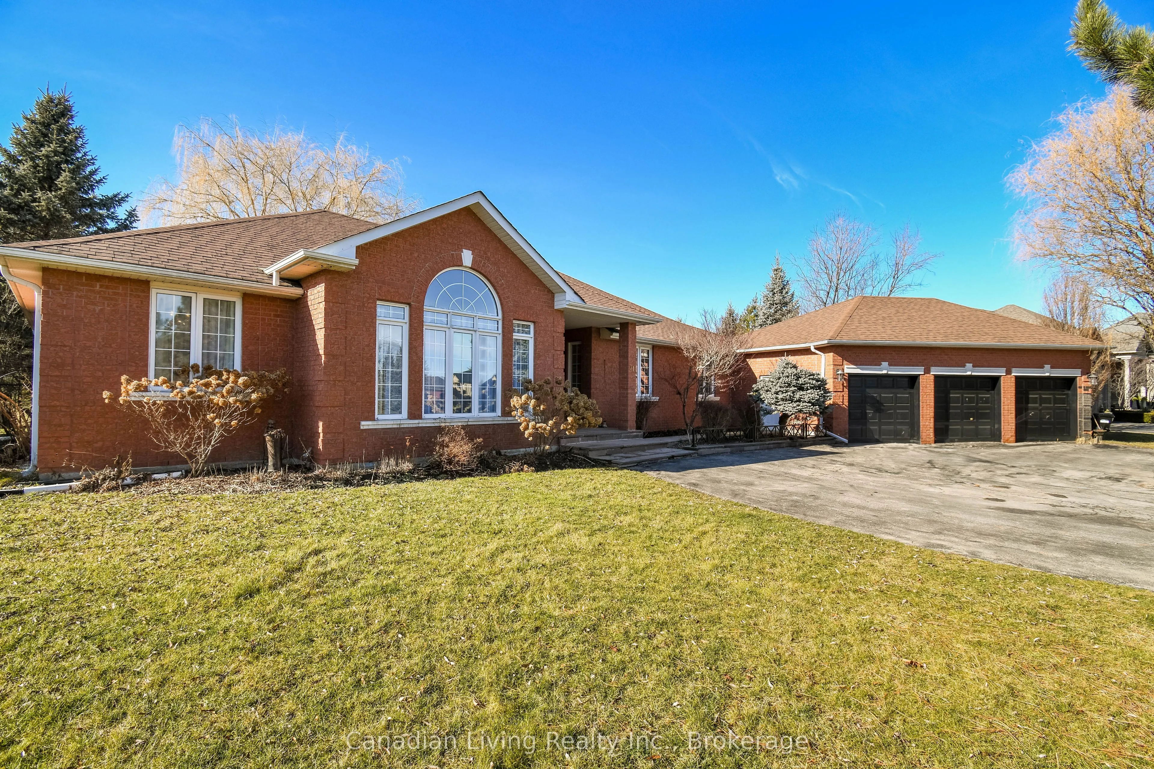 31 Golfview Boulevard